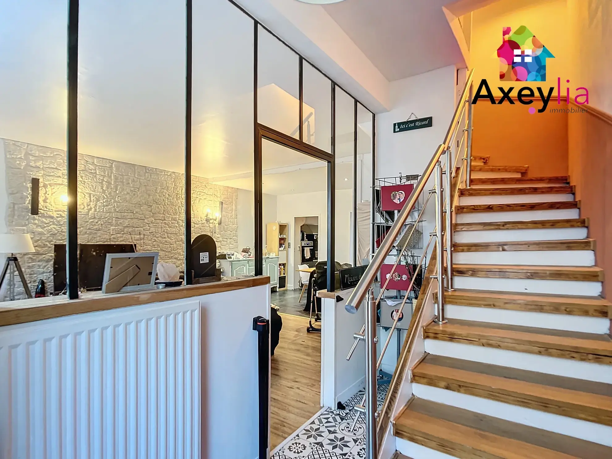 Maison rénovée avec garage et cour à Lapalisse, 3 chambres, combles aménageables 