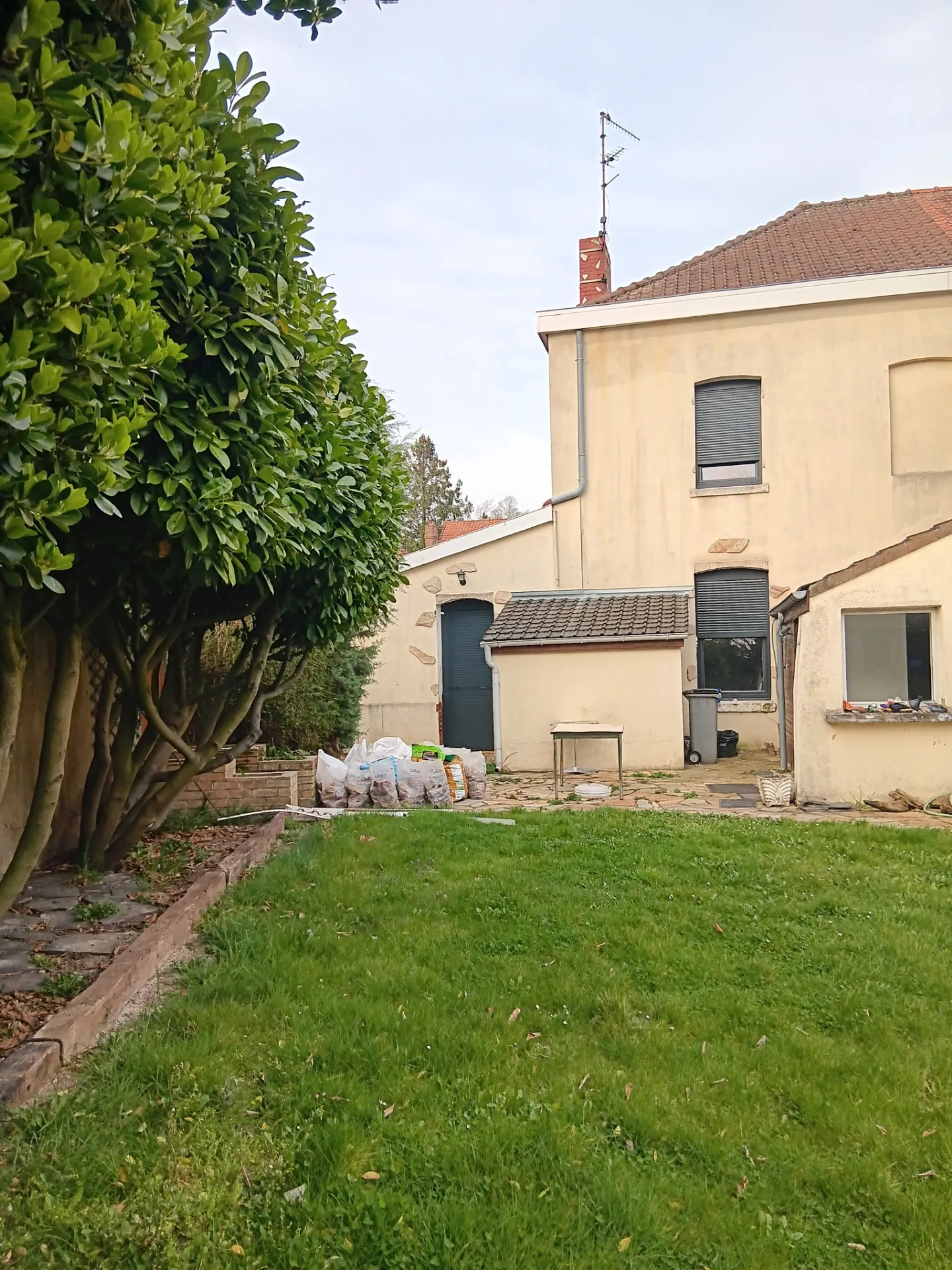 Maison de charme de 120 m² avec jardin et garage à Noeux-les-Mines 
