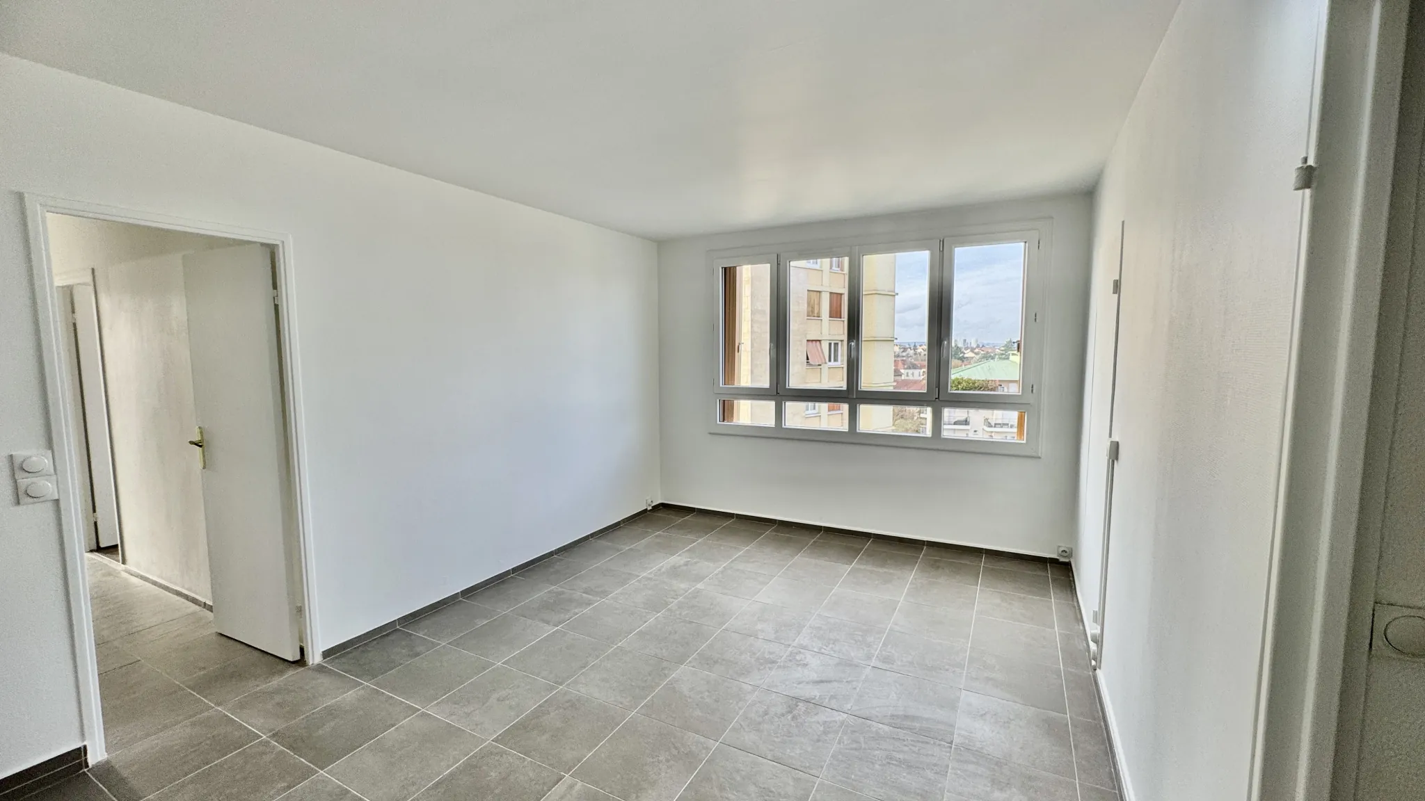 Appartement lumineux 4 pièces avec vue sur la Seine à Mantes-la-Jolie 