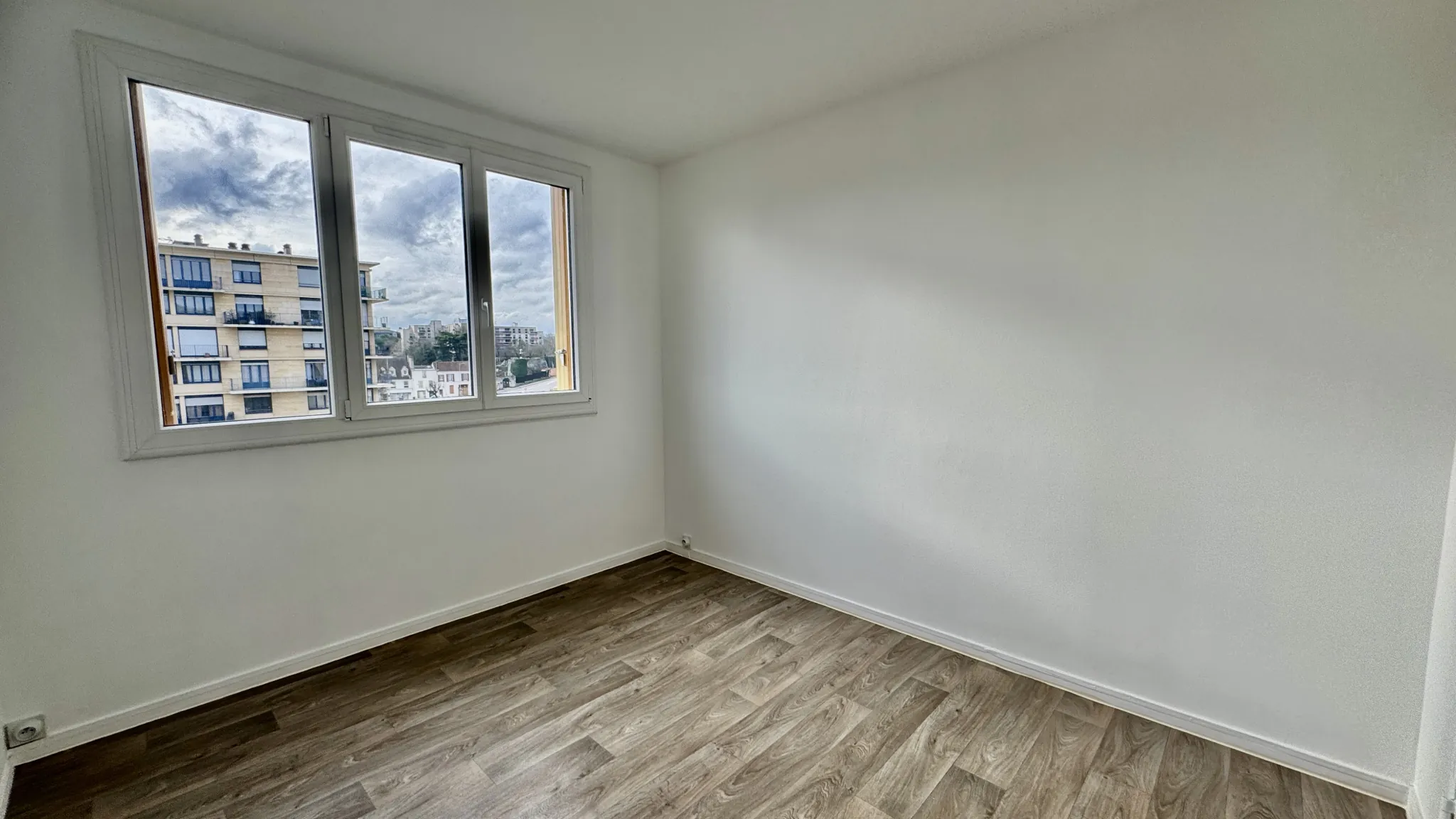 Appartement lumineux 4 pièces avec vue sur la Seine à Mantes-la-Jolie 