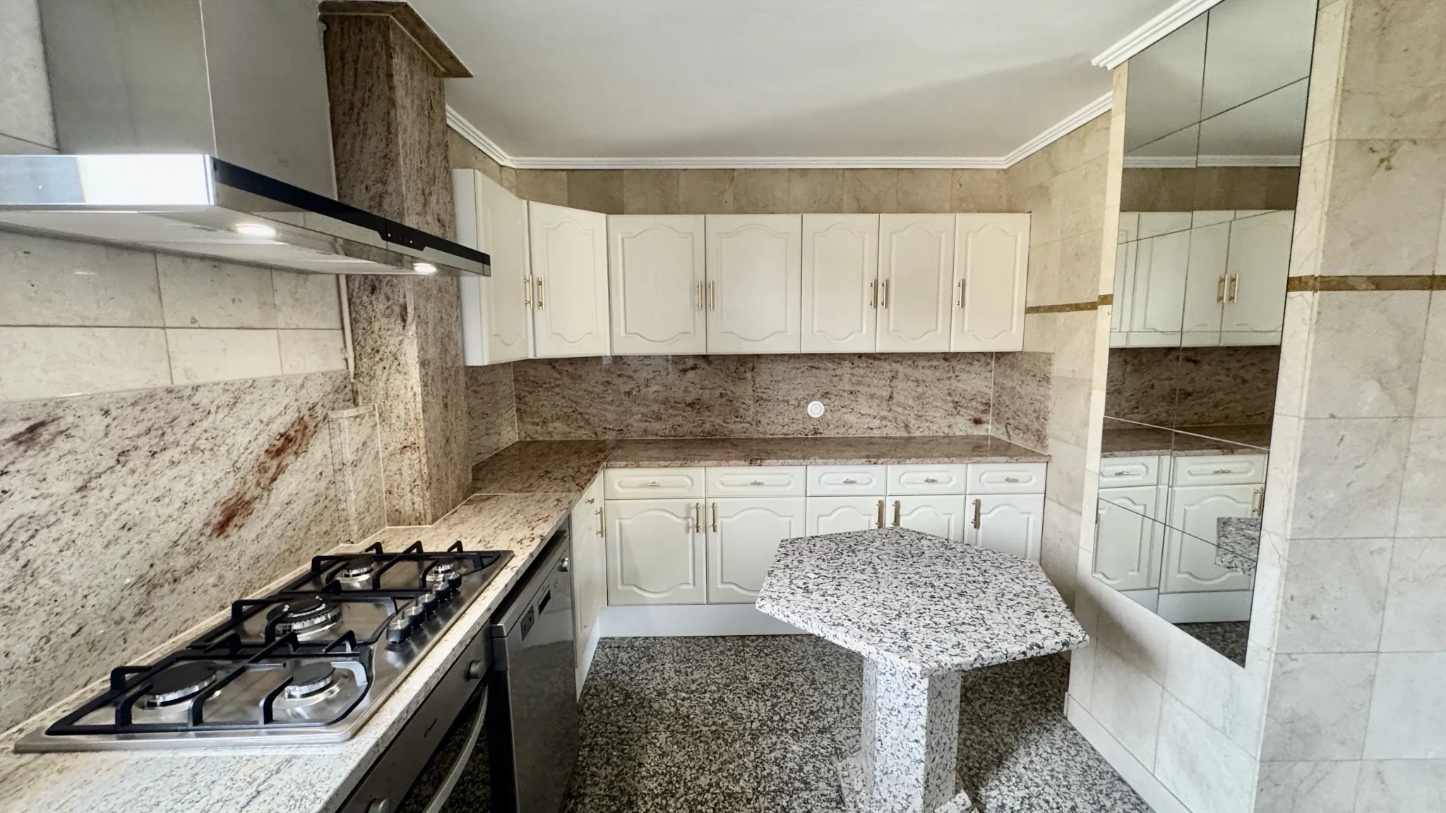 Appartement lumineux 4 pièces avec vue sur la Seine à Mantes-la-Jolie 