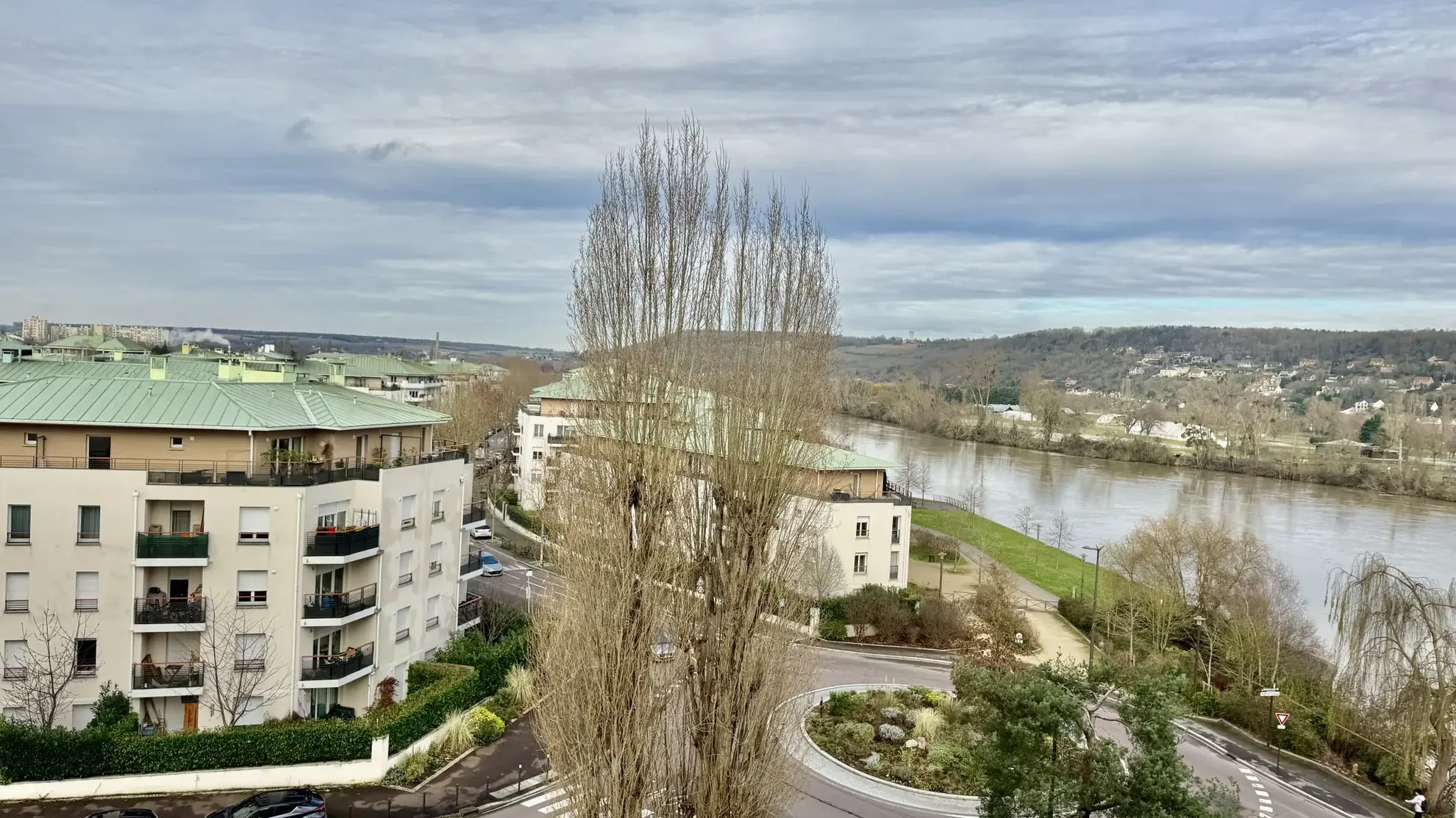 Appartement 4 pièces lumineux avec vue sur la Seine à Mantes-la-Jolie