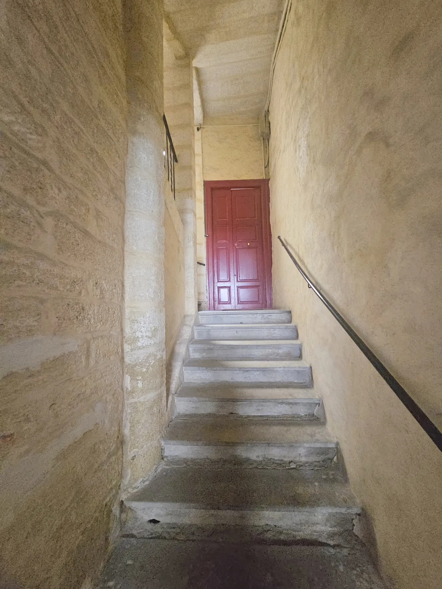 Appartement T2 à vendre à Montpellier Écusson, centre-ville, 38m², calme et lumineux 