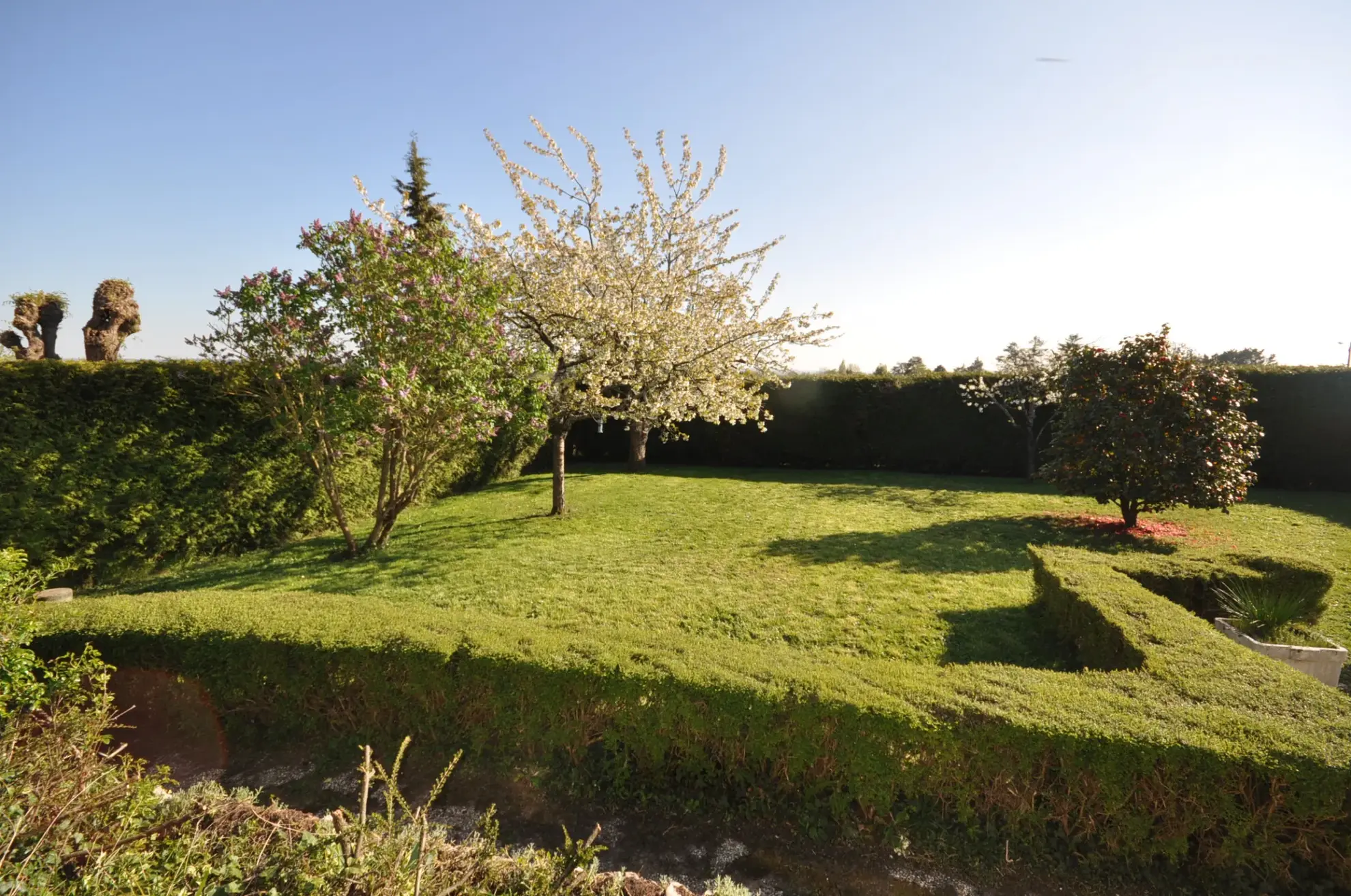 Maison individuelle de plain-pied à Richebourg, 97m2, terrain arboré, proche commodités 