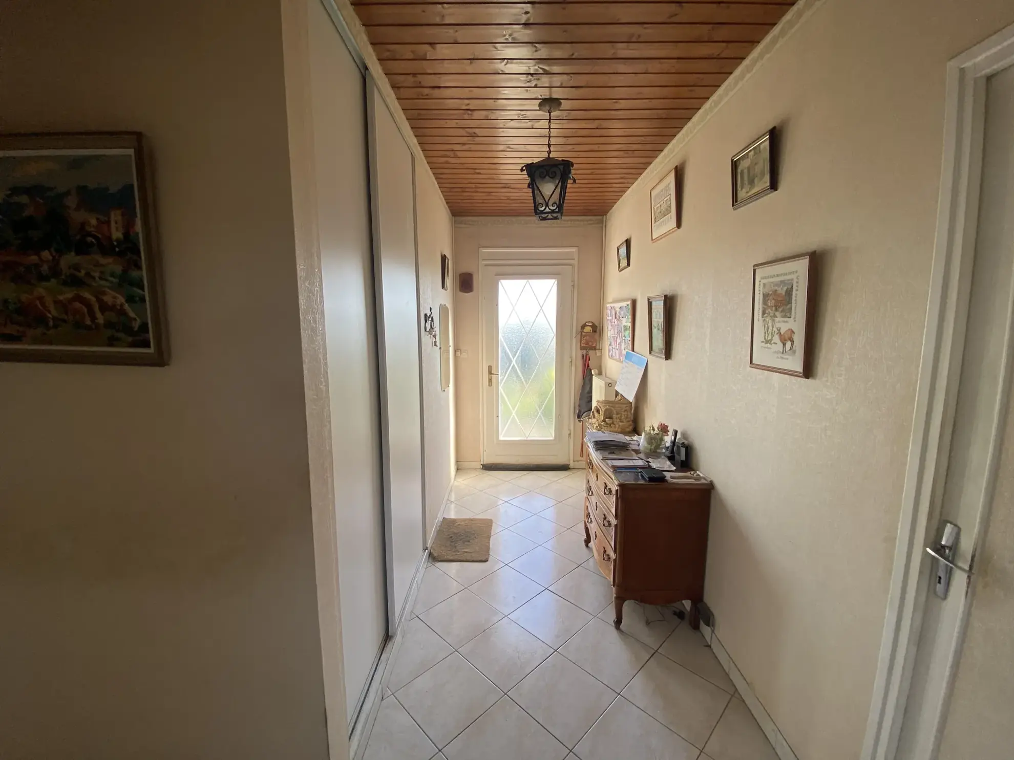 Maison individuelle de plain-pied à Richebourg, 97m2, terrain arboré, proche commodités 