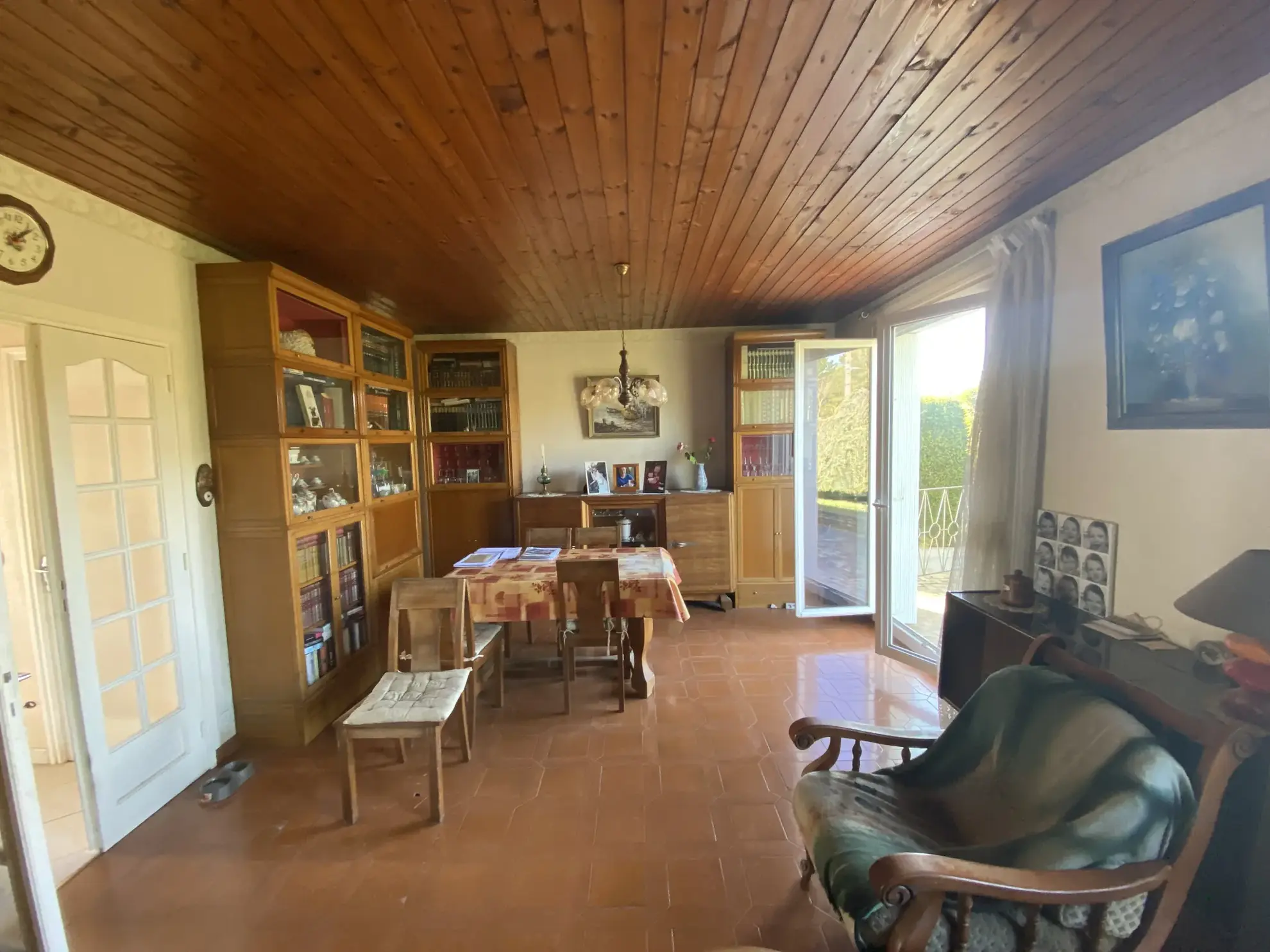 Maison individuelle de plain-pied à Richebourg, 97m2, terrain arboré, proche commodités 