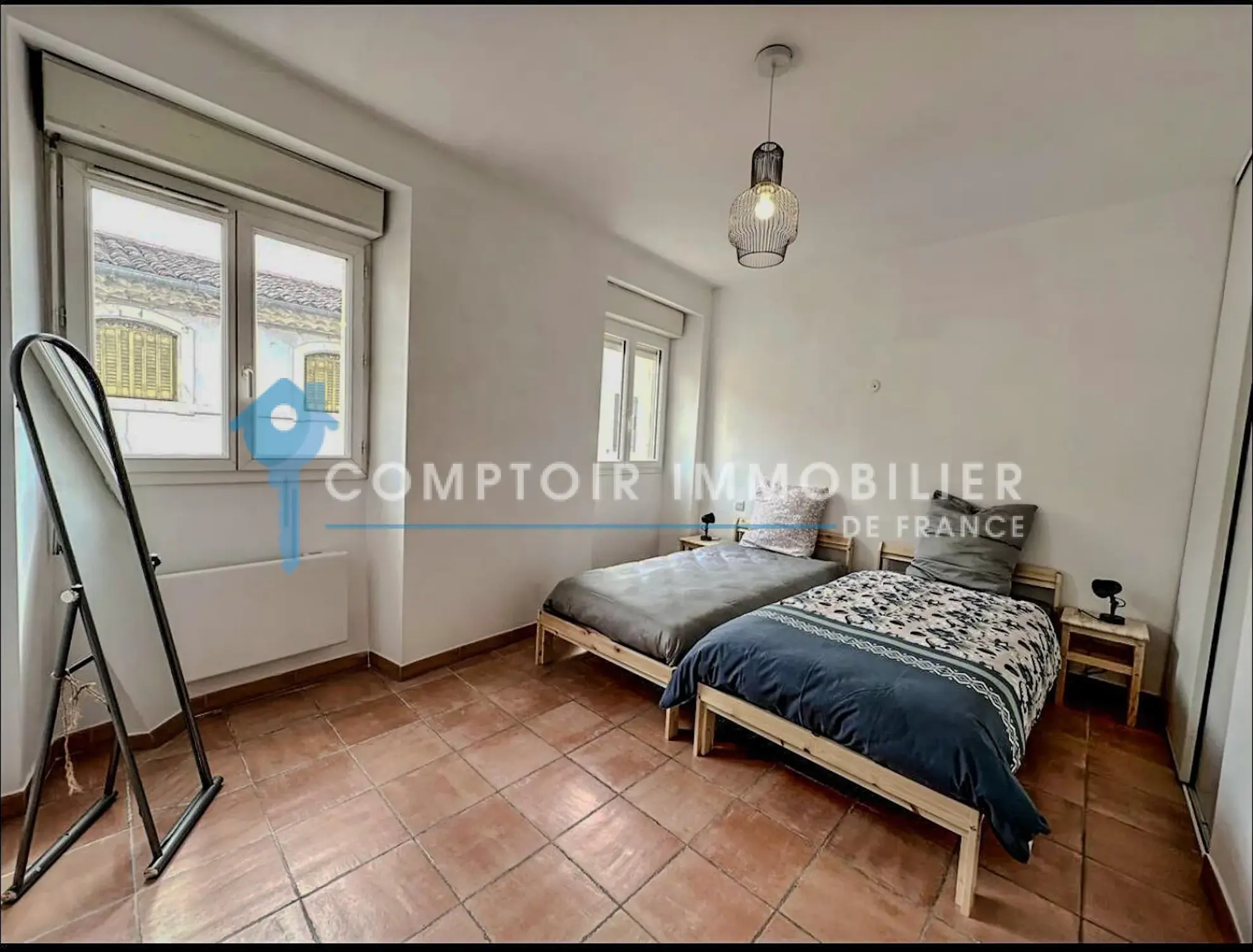 Bel appartement T3 à vendre au cœur d'Alès, entièrement meublé et prêt à vivre ou louer 