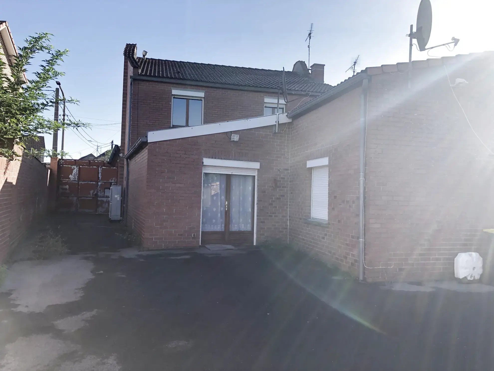 Maison semi plain-pied à Montigny en Gohelle avec 5 chambres et jardin 