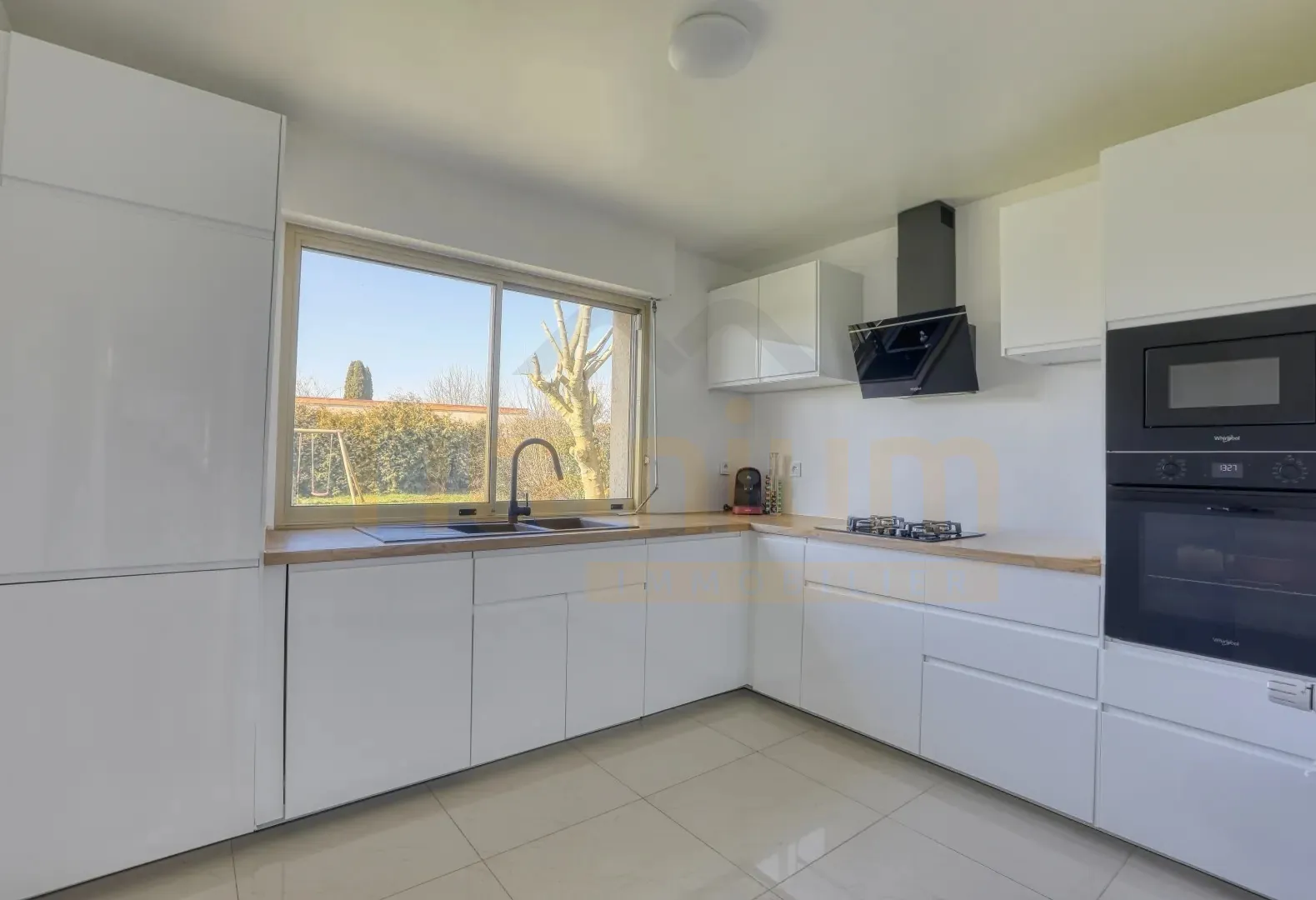 Magnifique maison rénovée en 2022 avec grand séjour et jardin à Saint-Clair-Sur-Epte 