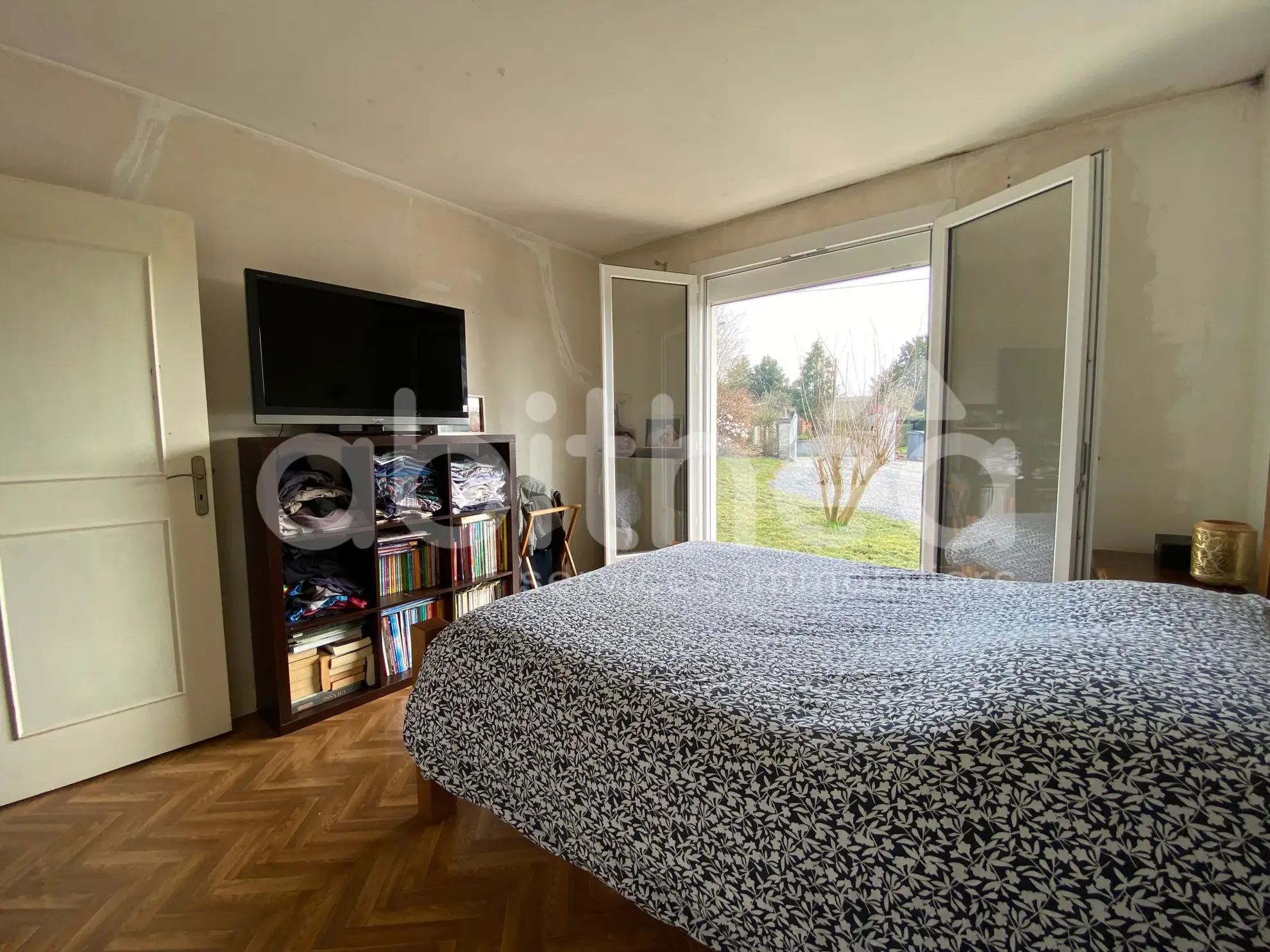 Charmante maison de plain-pied à La Péruse (16270) avec jardin et garage 