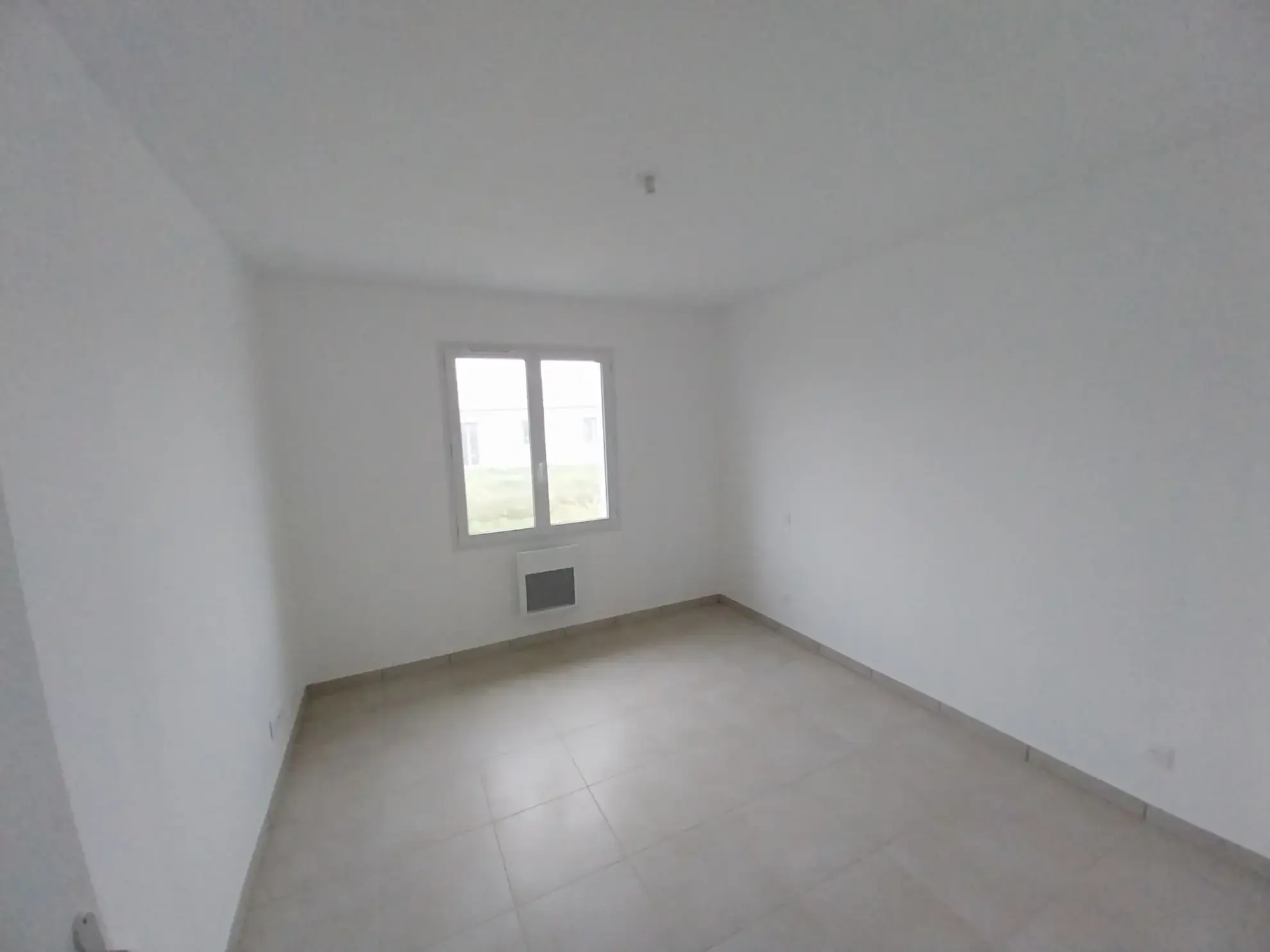 Belle maison neuve avec terrain clos et garage à Nègrepelisse proche Montauban 