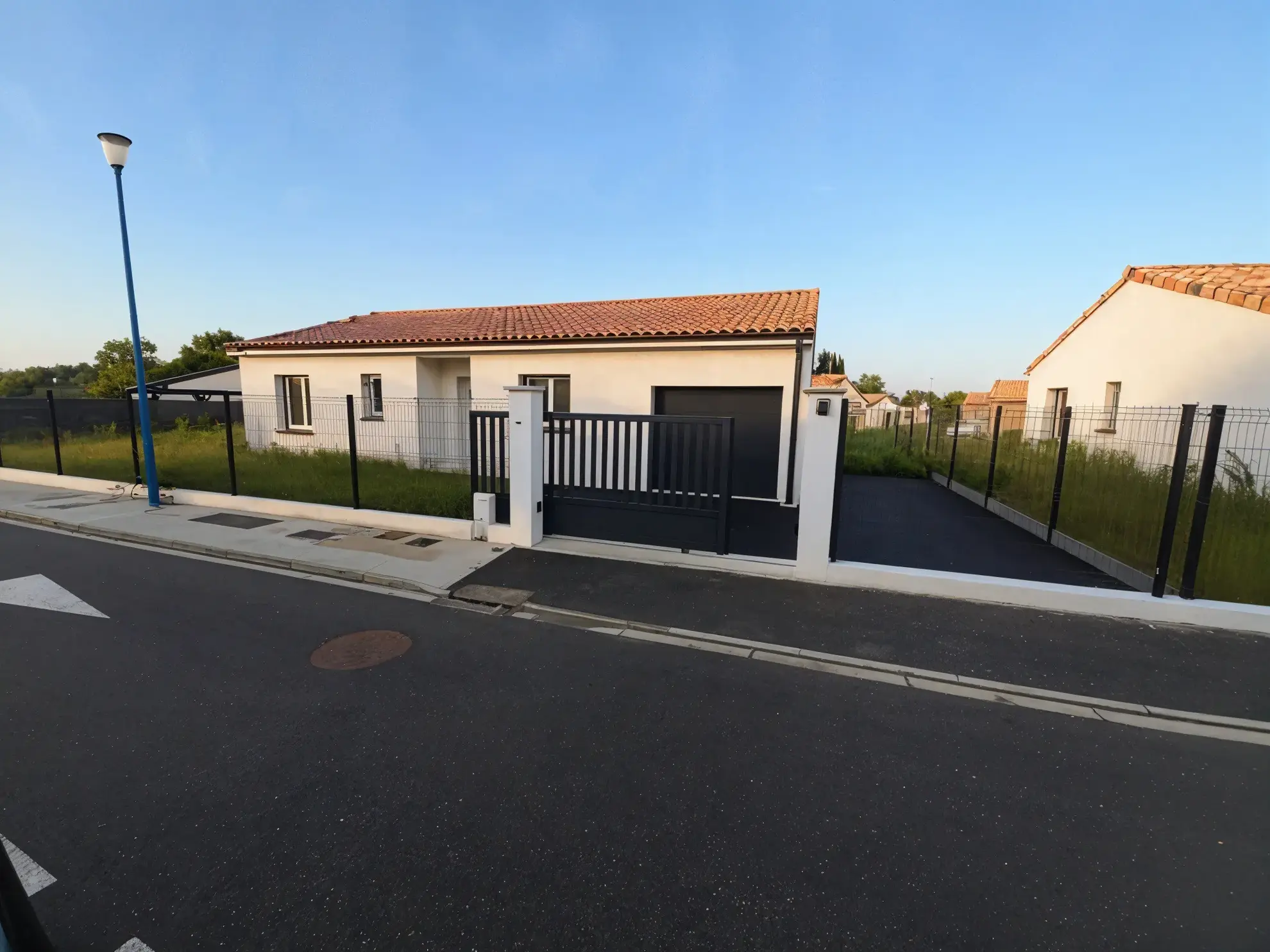 Belle maison neuve avec terrain clos et garage à Nègrepelisse proche Montauban