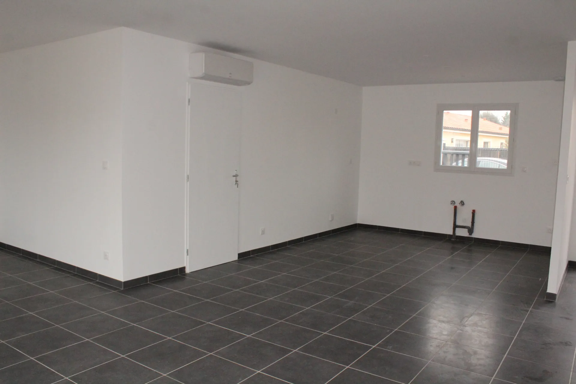 Belle maison neuve avec terrain clos et garage à Nègrepelisse proche Montauban 