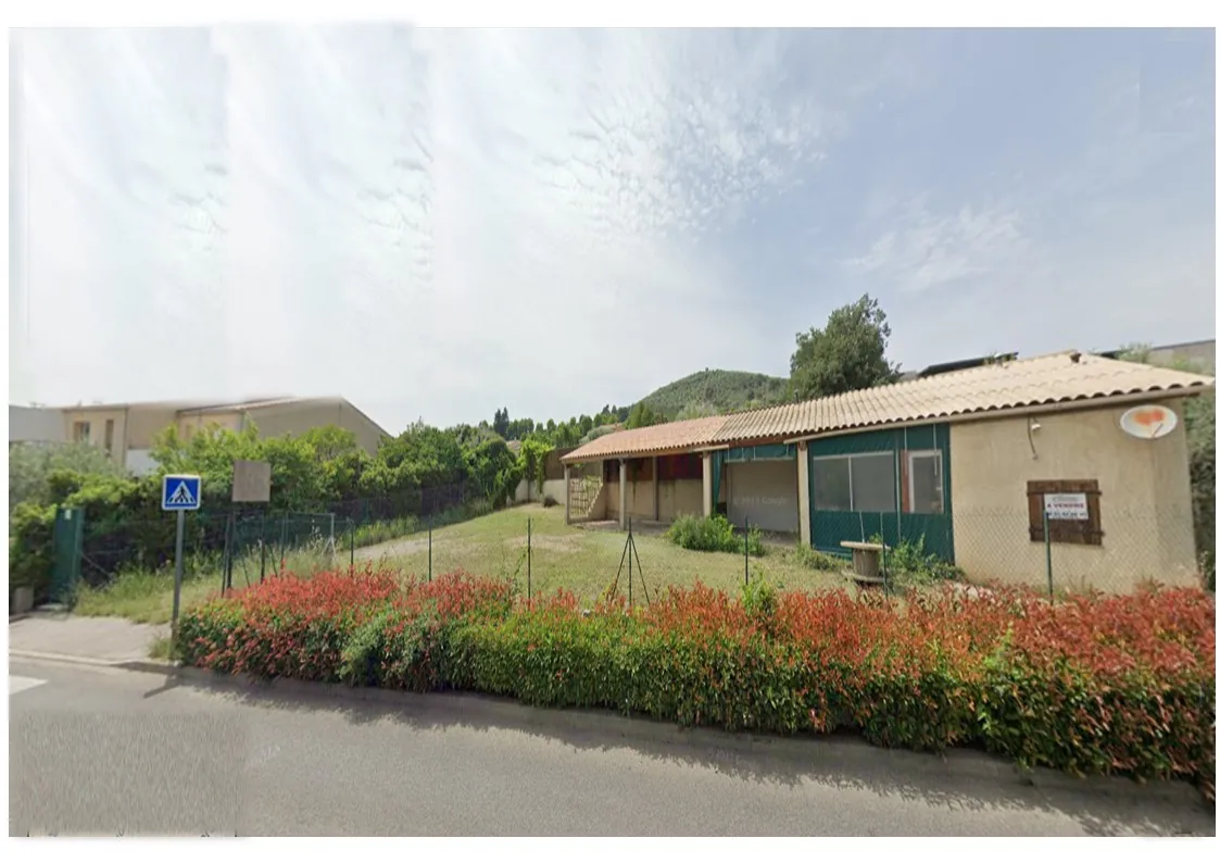 À vendre bâtiment polyvalent de 100 m² sur terrain à Manosque dans le quartier Forum