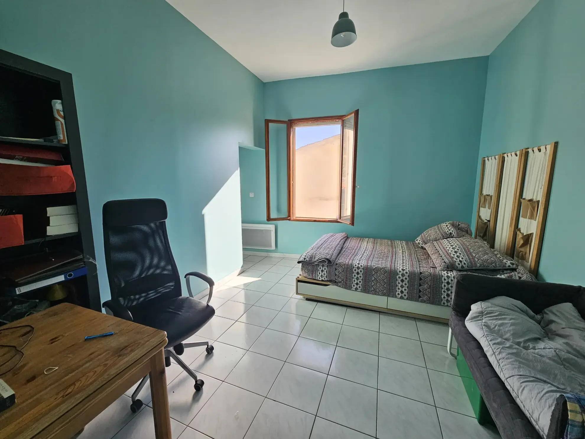 Charmante maison de village à Lunel-Viel avec cour et potentiel de rénovation 