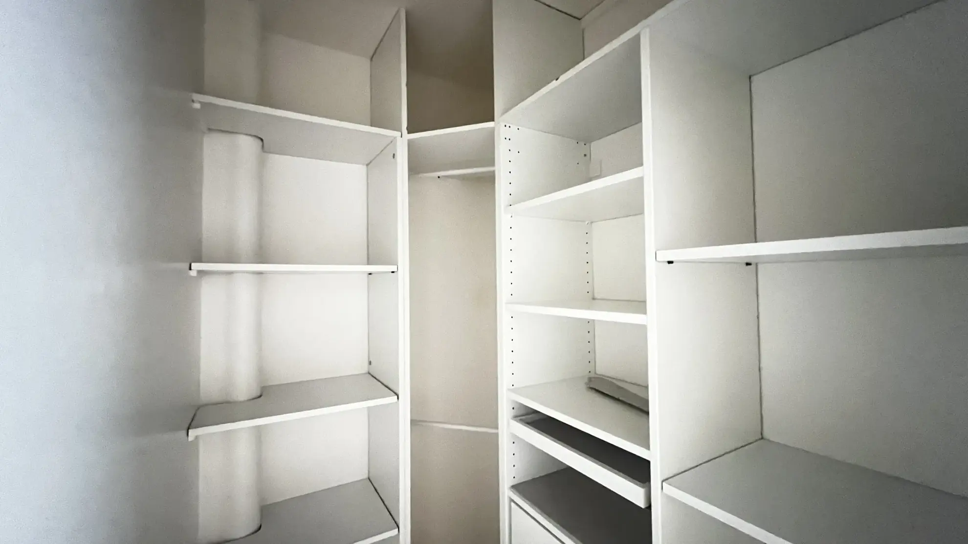 Appartement 3 pièces avec terrasse, cave et parking à Le Chesnay 