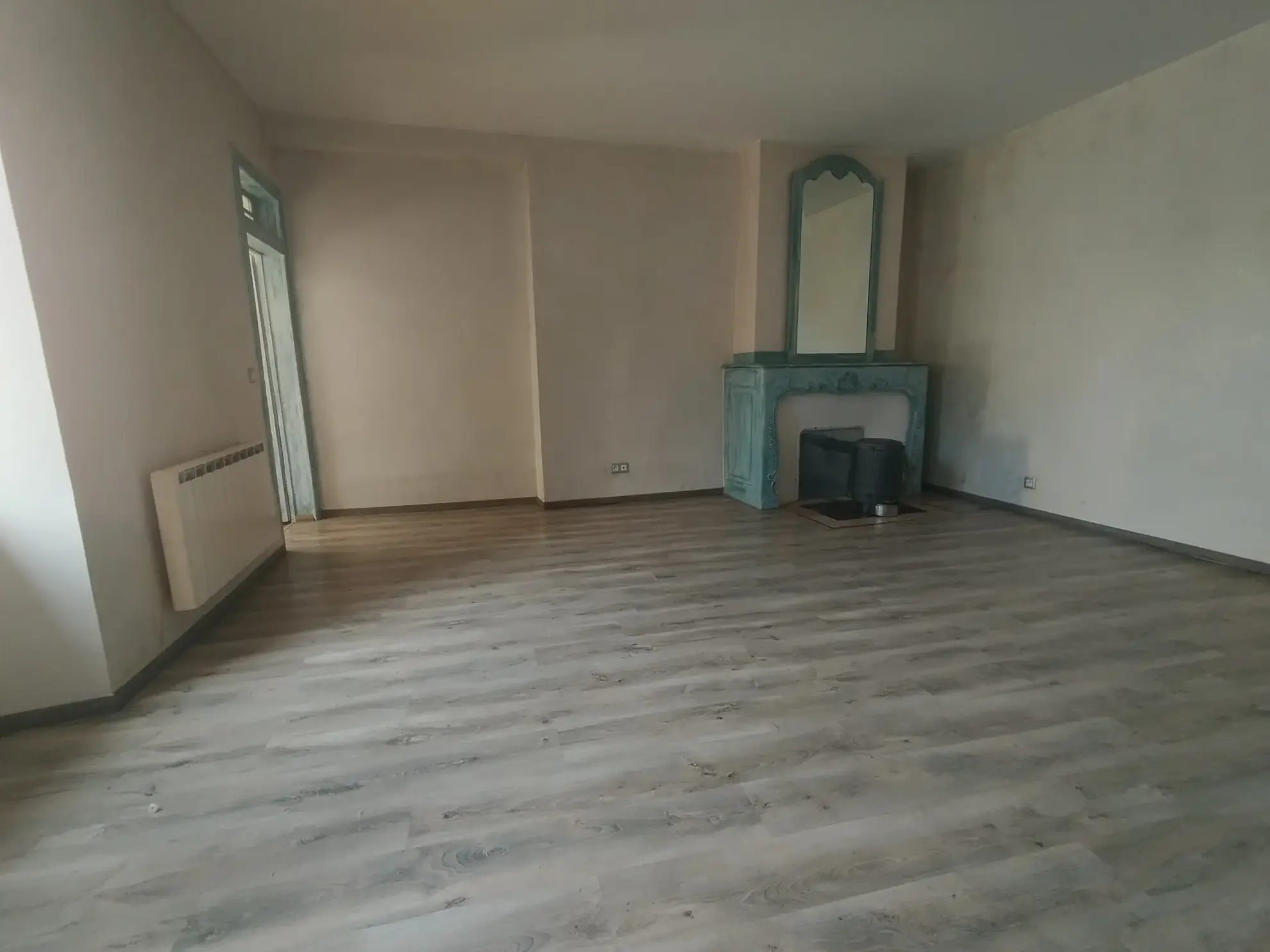 Immeuble à vendre à Castillon en Couserans avec fort potentiel locatif 