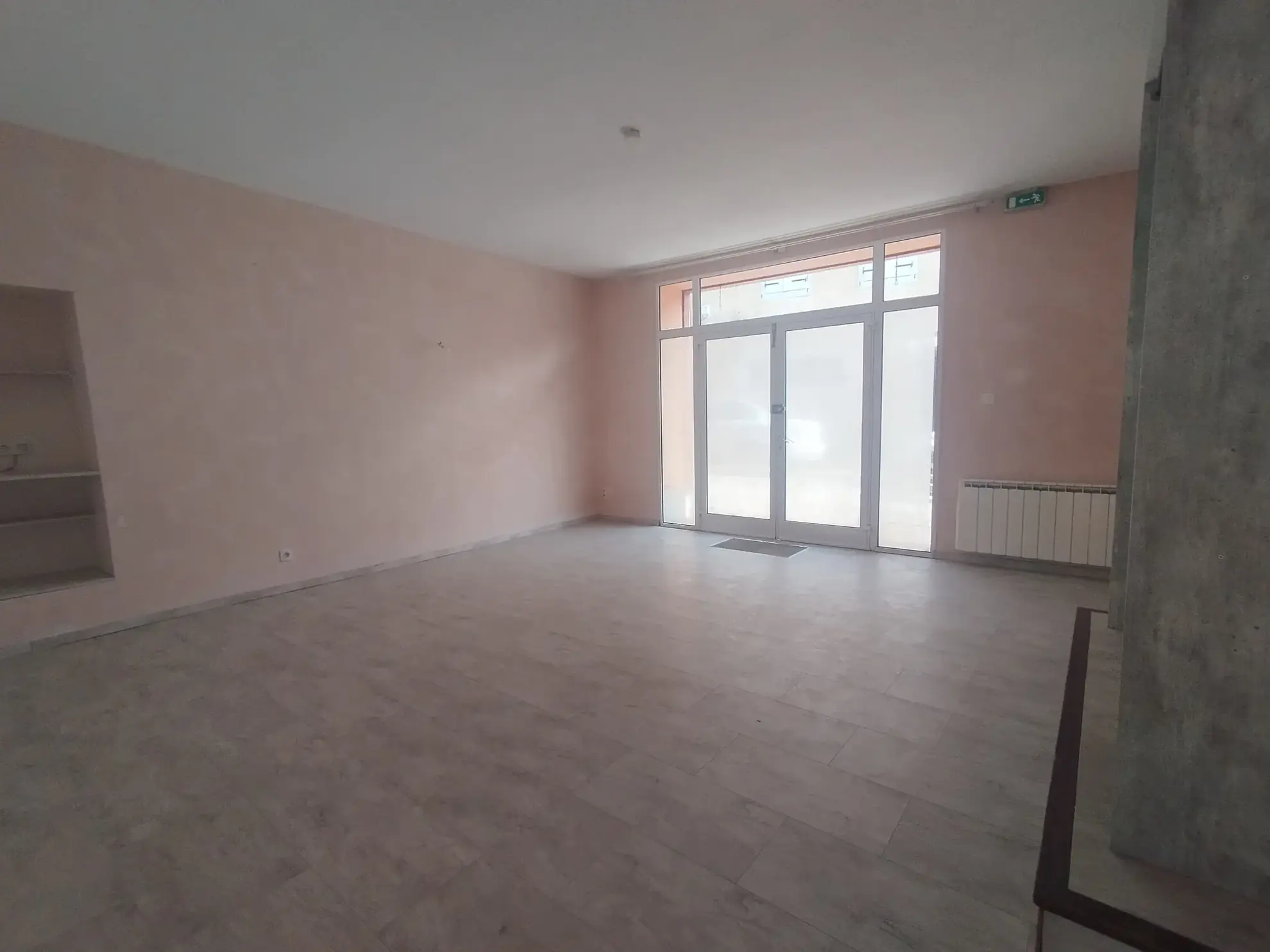 Immeuble à vendre à Castillon en Couserans avec fort potentiel locatif 