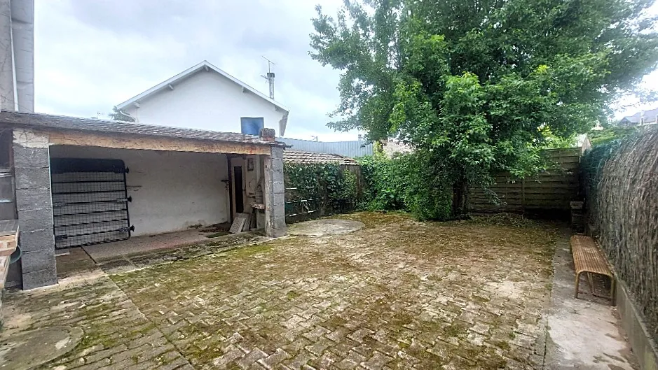 Triplex T6 à Lourdes avec Grand Potentiel, Idéal Famille ou Investissement 