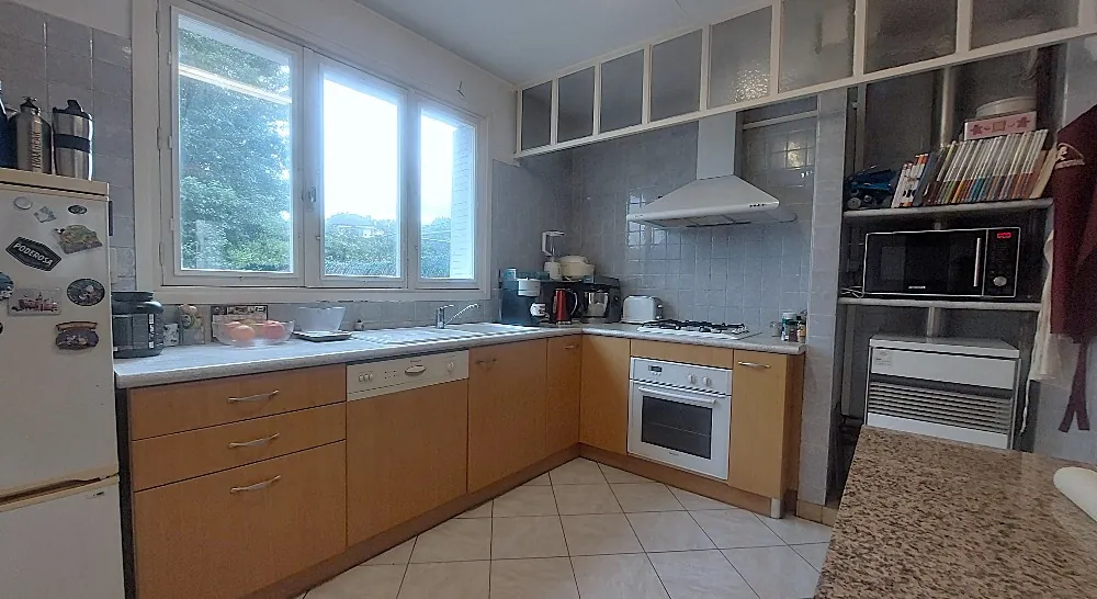 Triplex T6 à Lourdes avec Grand Potentiel, Idéal Famille ou Investissement 