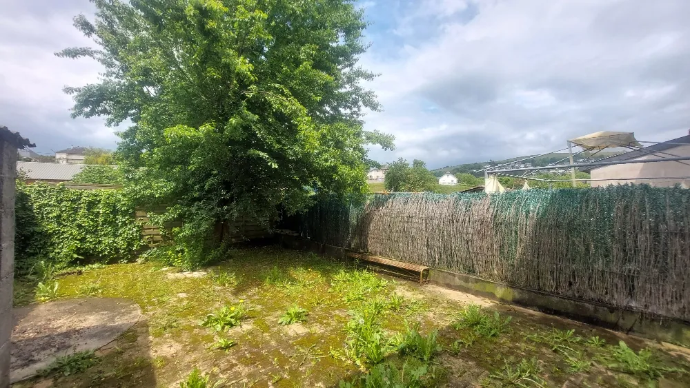 Triplex T6 à Lourdes avec Grand Potentiel, Idéal Famille ou Investissement 