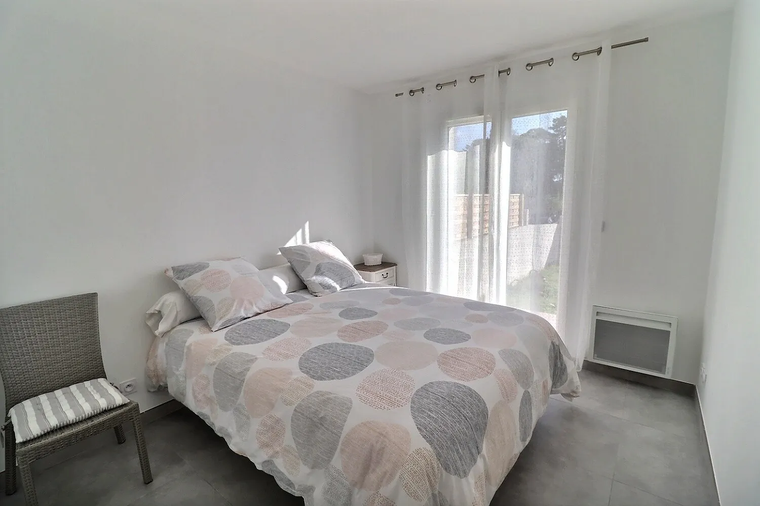 Villa 3 chambres de plain-pied à Saint Pargoire avec terrasse et garage 