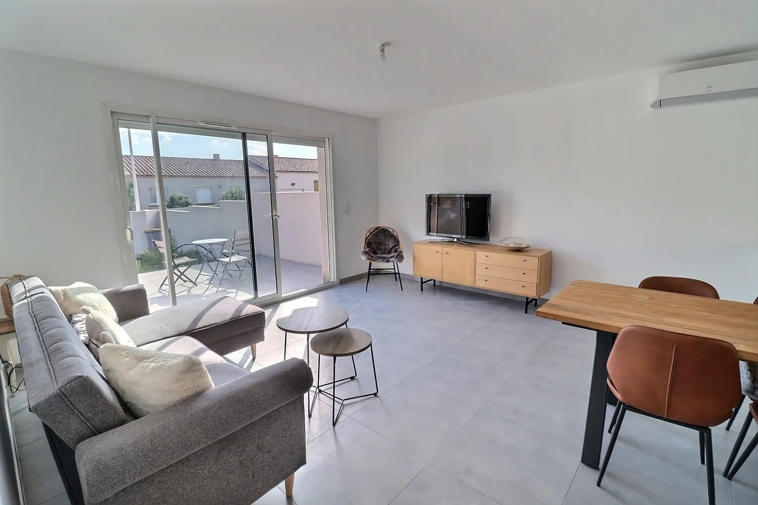 Villa 3 chambres de plain-pied à Saint Pargoire avec terrasse et garage 