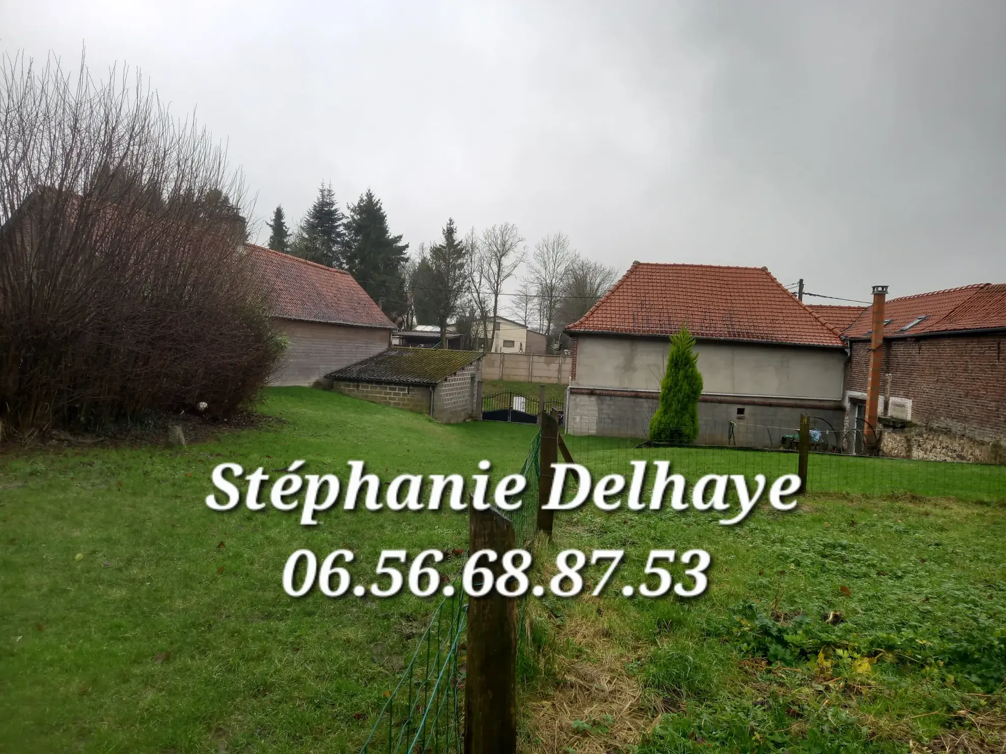 Belle maison de 175 m² avec dépendances et terrain à Erin – Potentiel pour artisan ou animaux 