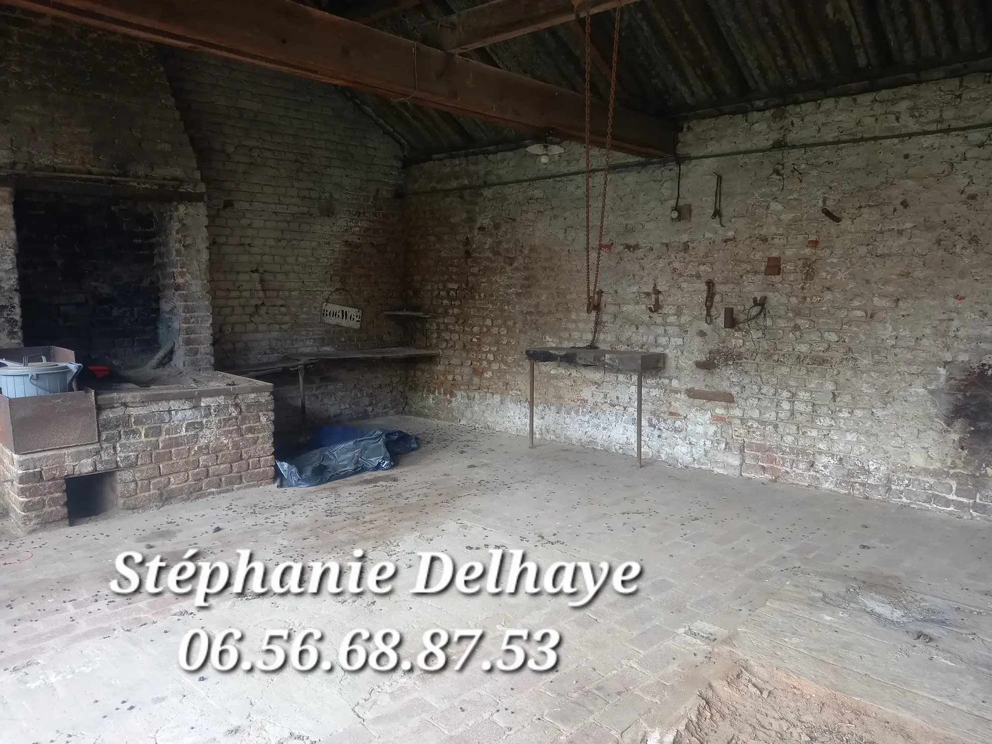 Belle maison de 175 m² avec dépendances et terrain à Erin – Potentiel pour artisan ou animaux 