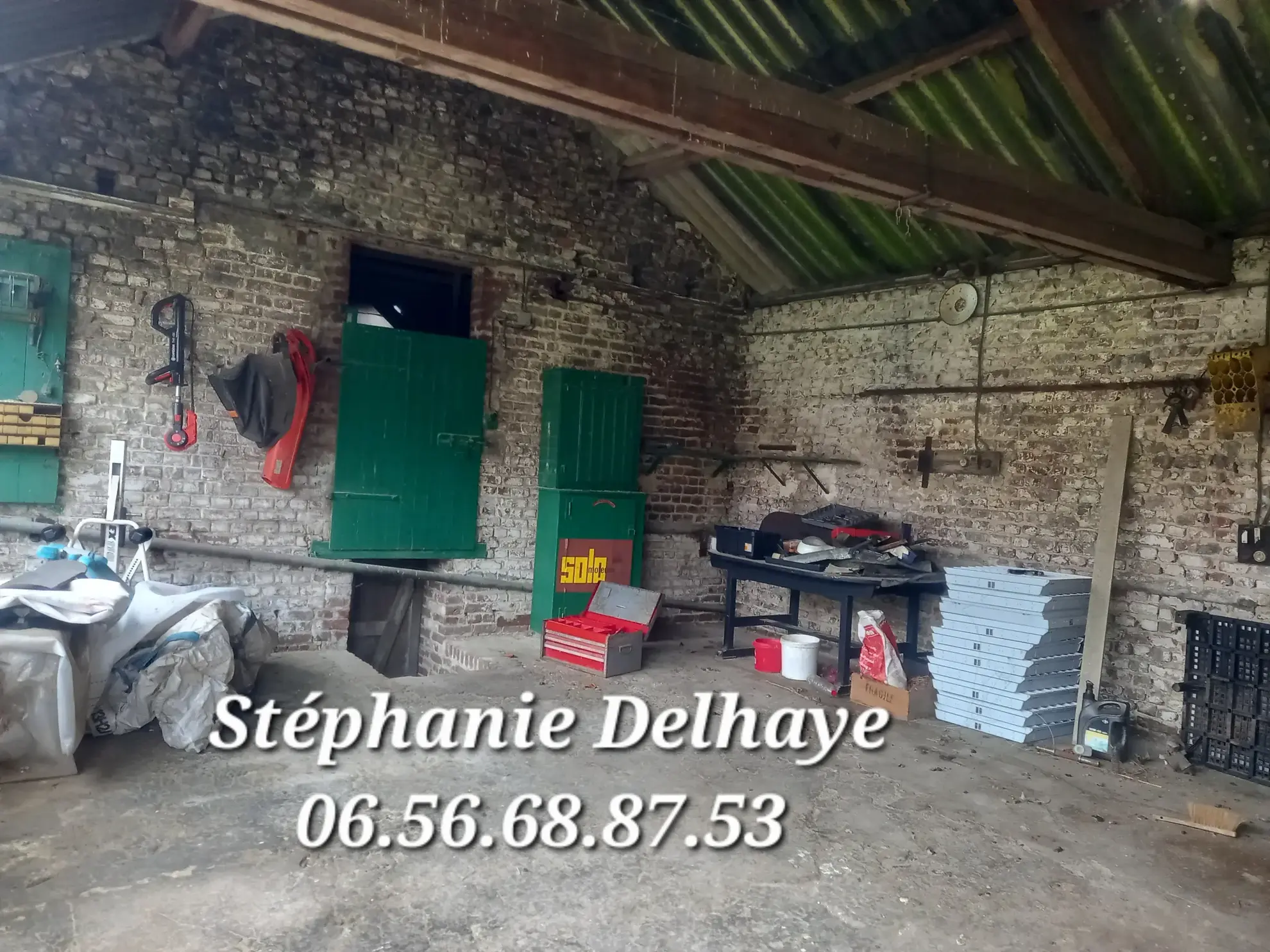 Belle maison de 175 m² avec dépendances et terrain à Erin – Potentiel pour artisan ou animaux 