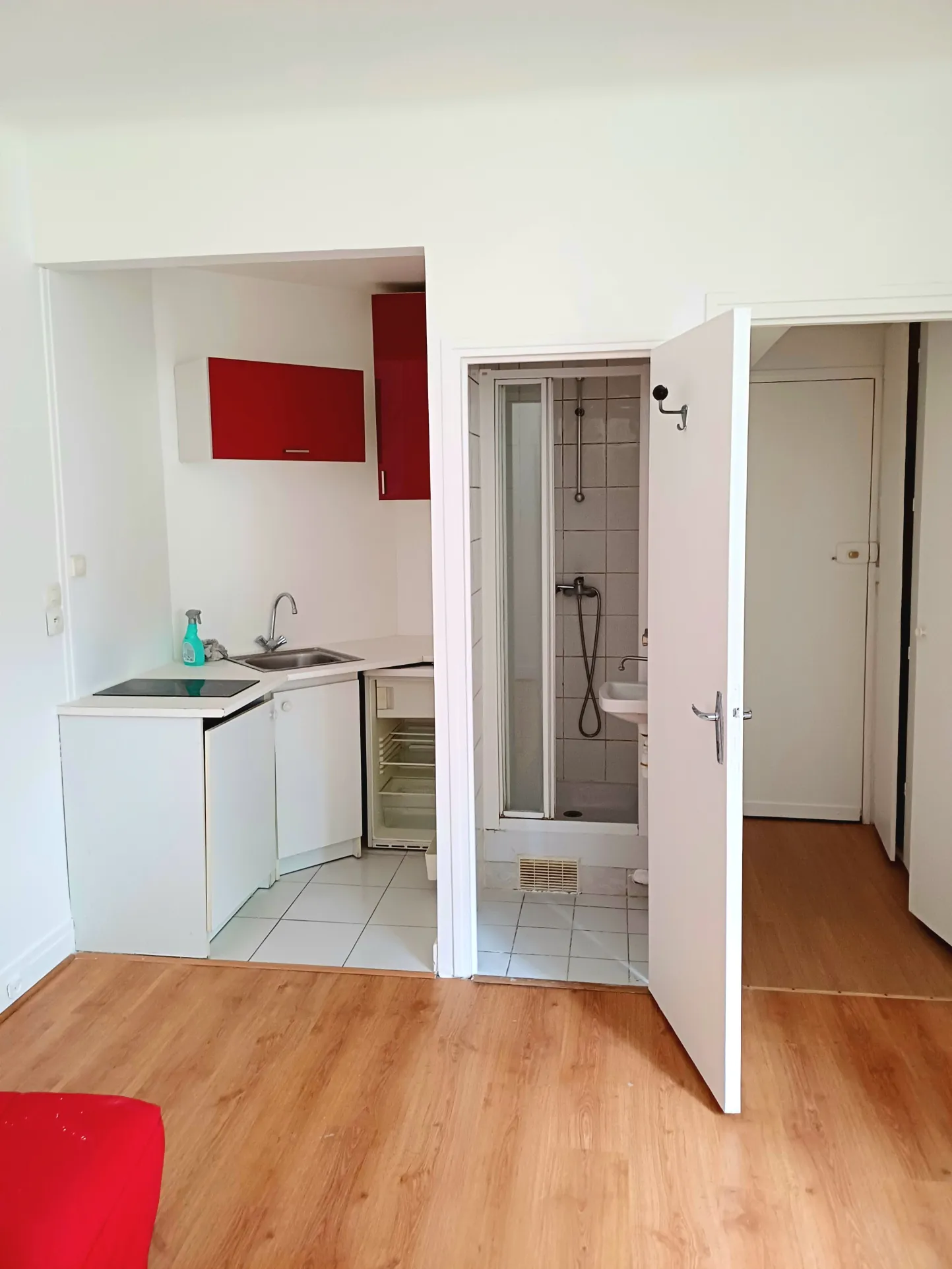 Studio lumineux de 19 m² à Montmartre, avec ascenseur, idéal investisseur ou pied-à-terre 