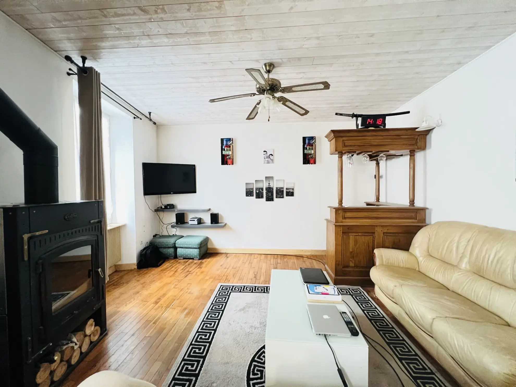 Maison à Voves avec dépendance et terrain de 275 m², 2 chambres 