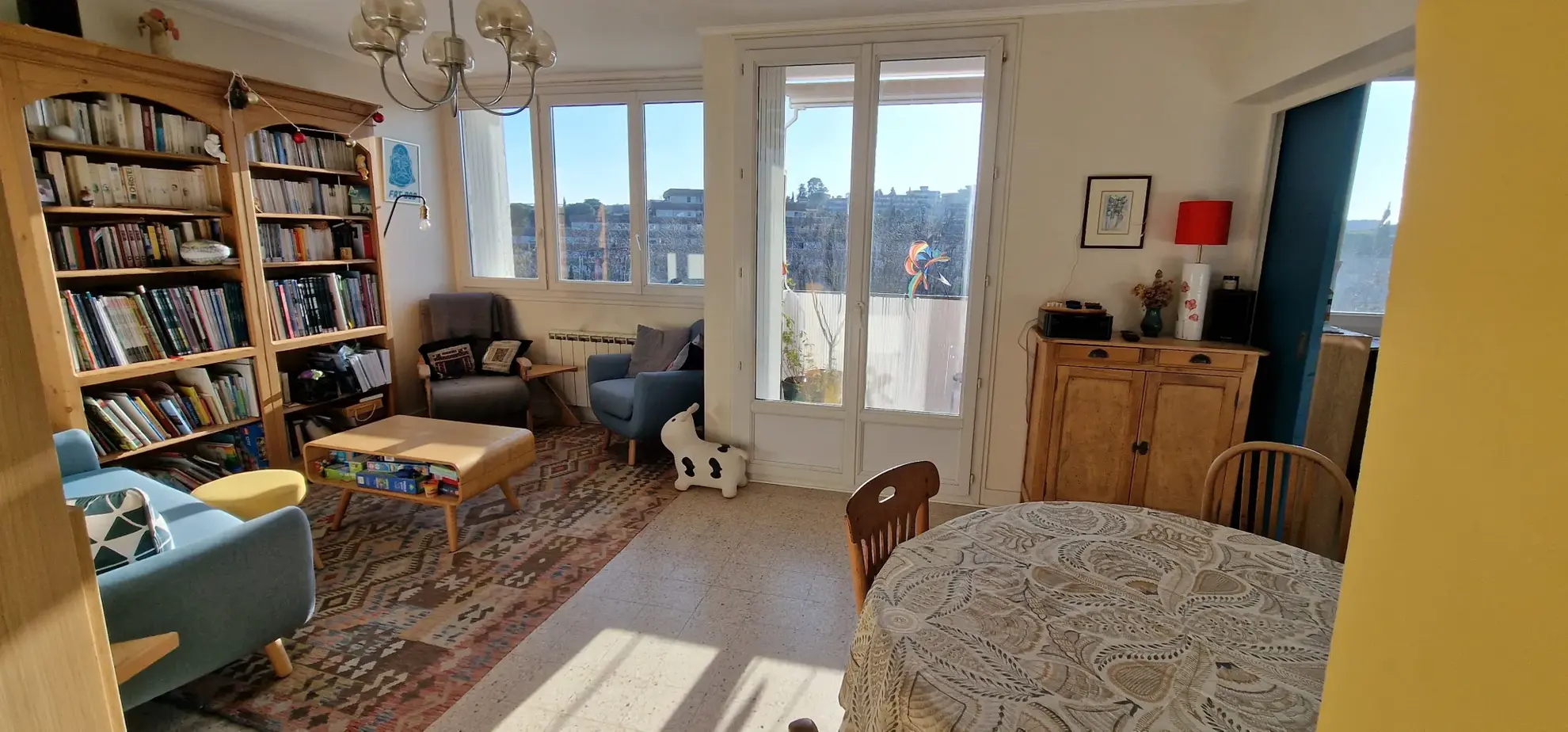 Appartement T4 rénové avec vue dégagée, cave et parking à Montpellier