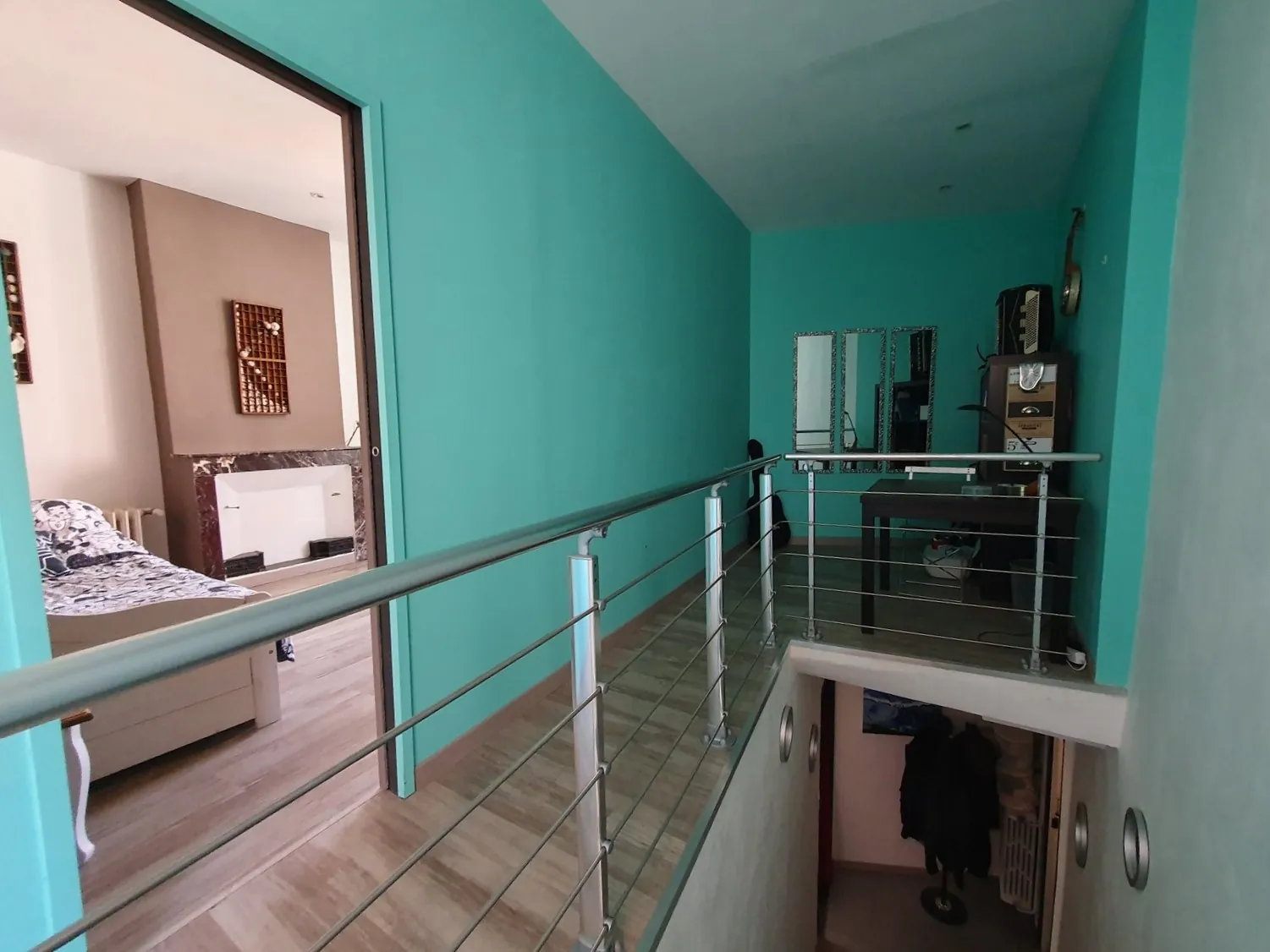 Maison de village rénovée à Laudun avec dépendances et cour, proche Uzès 