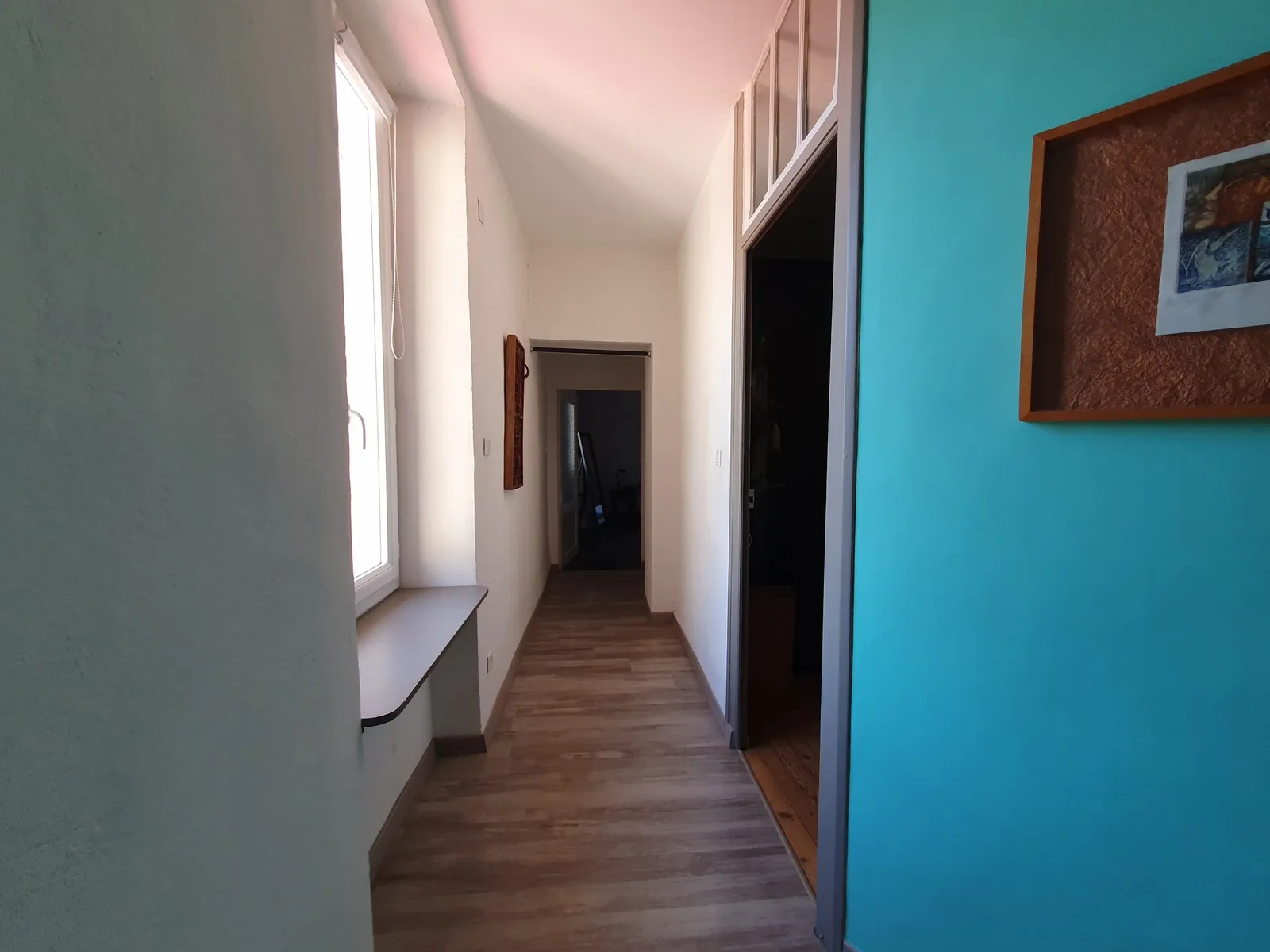 Maison de village rénovée à Laudun avec dépendances et cour, proche Uzès 