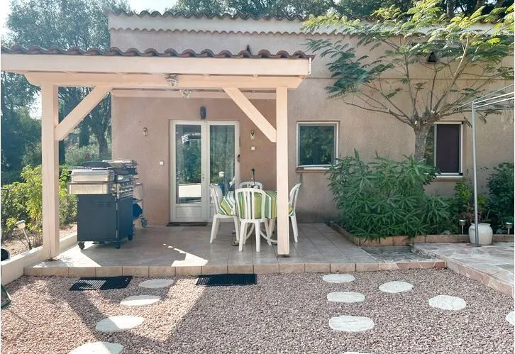 Maison de 50 m² dans un domaine sécurisé proche de Sainte-Maxime