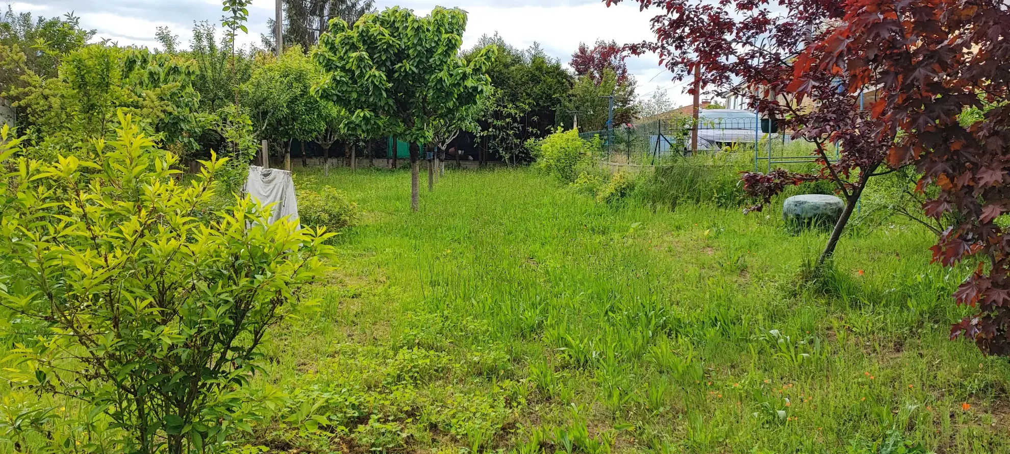 Villa à vendre à Saint-Laurent-de-Chamousset avec grand terrain clos 