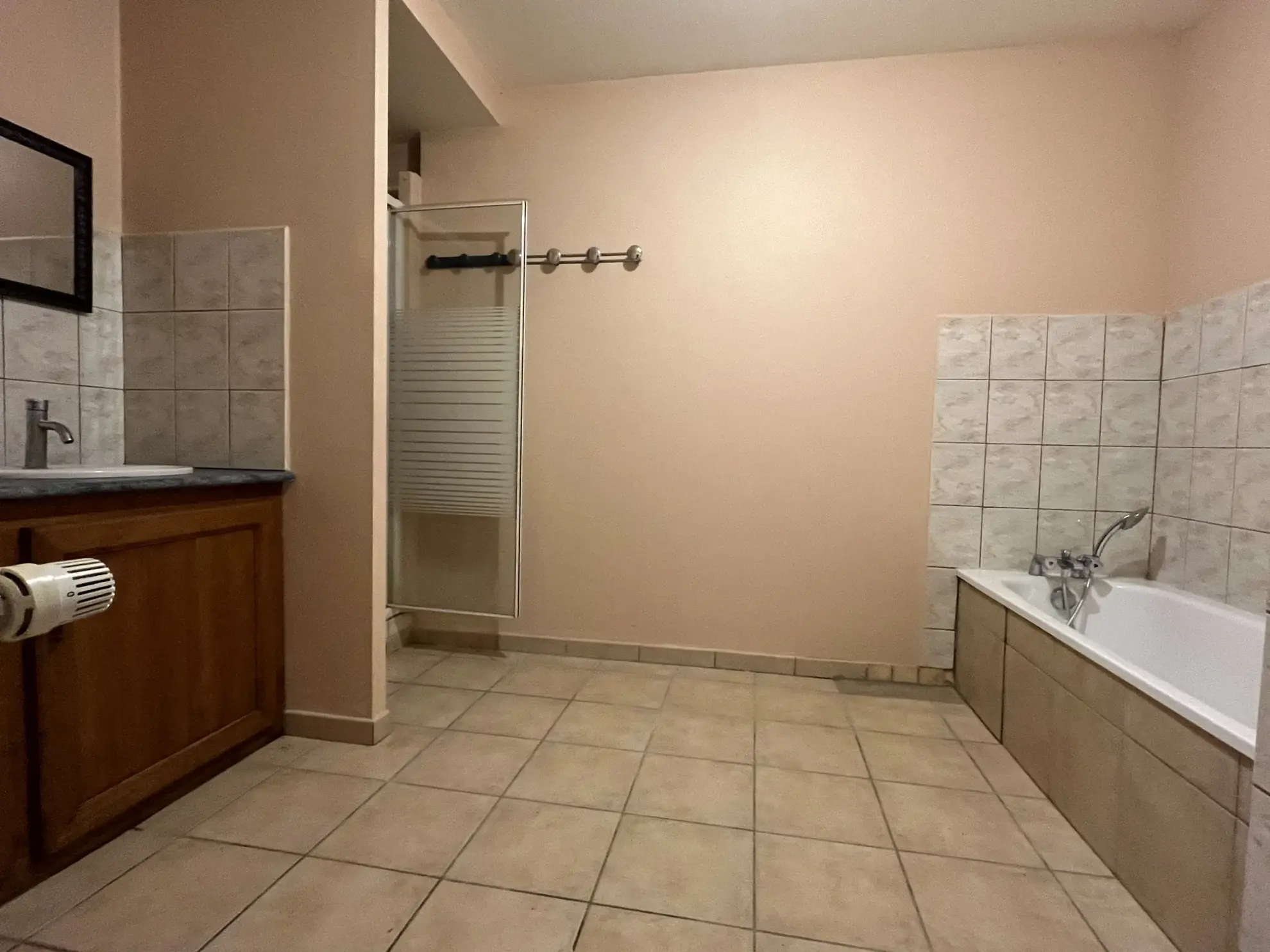 Immeuble rénové avec 3 appartements à vendre près de CHAUMONT 