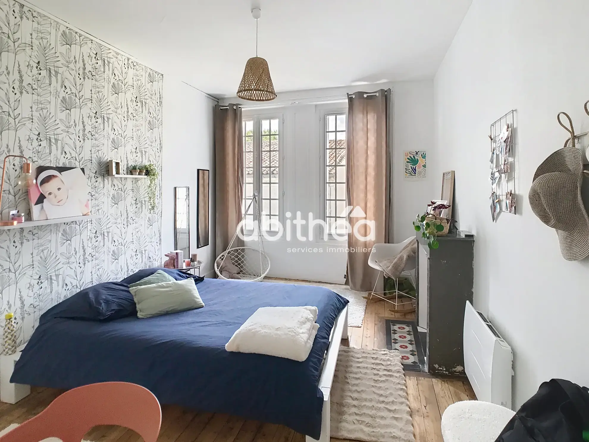 Maison de ville élégante de 240 m² à JARNAC avec jardin et dépendances 