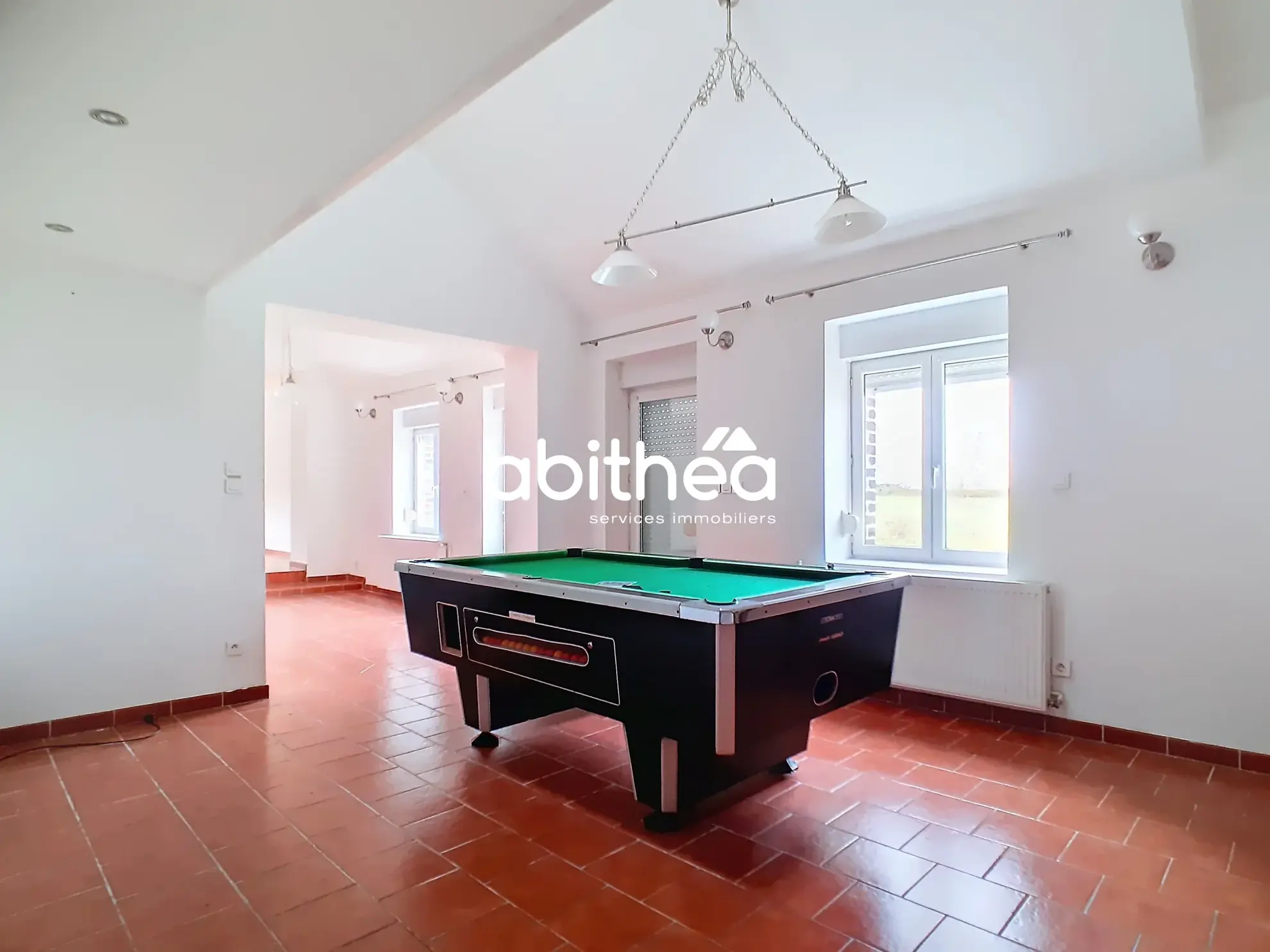 Maison individuelle de 219 m² avec deux maisons, garages, terrasses et vue panoramique à Marcoing