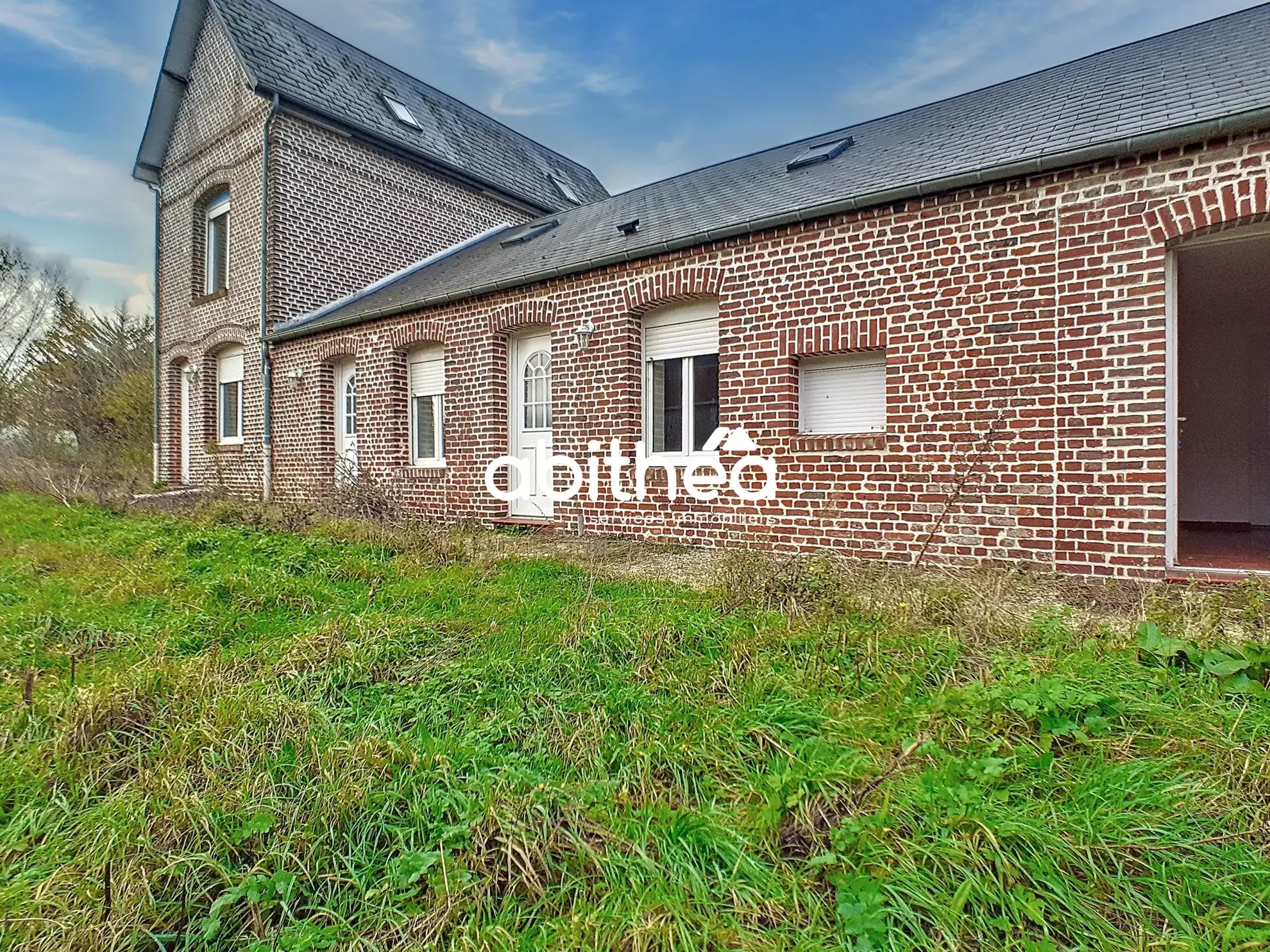 Maison individuelle de 219 m² avec deux maisons, garages, terrasses et vue panoramique à Marcoing 