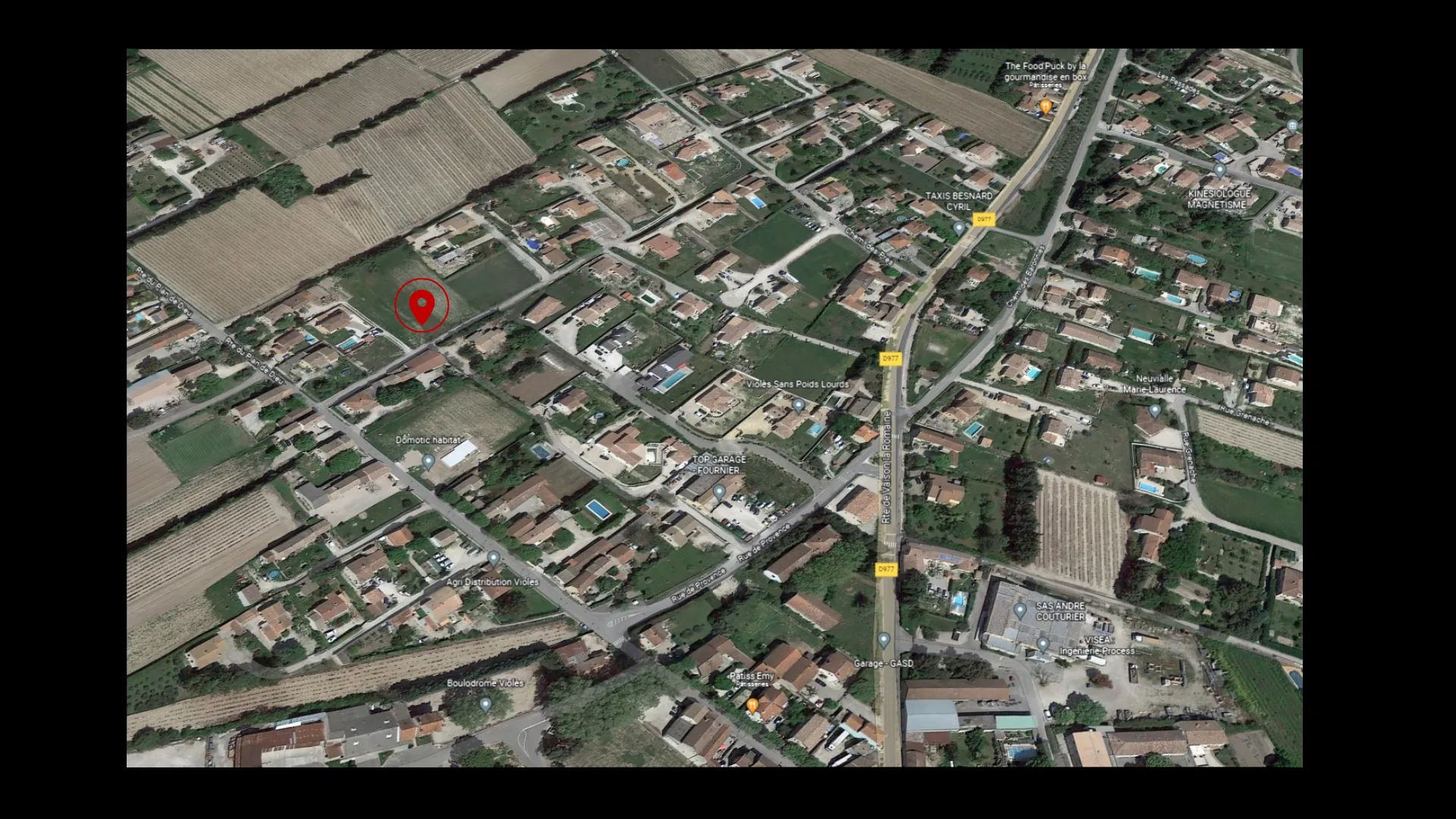 Terrain viabilisé de 579m² à Violes, proche Orange, prêt à construire 