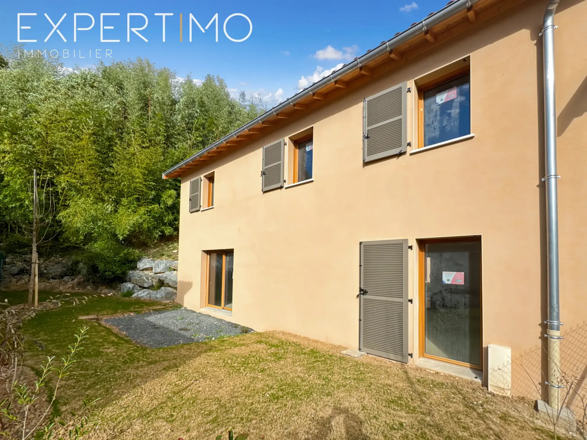 Villa neuve à Sainte-Euphémie proche Trévoux, terrain à aménager, prix attractif 