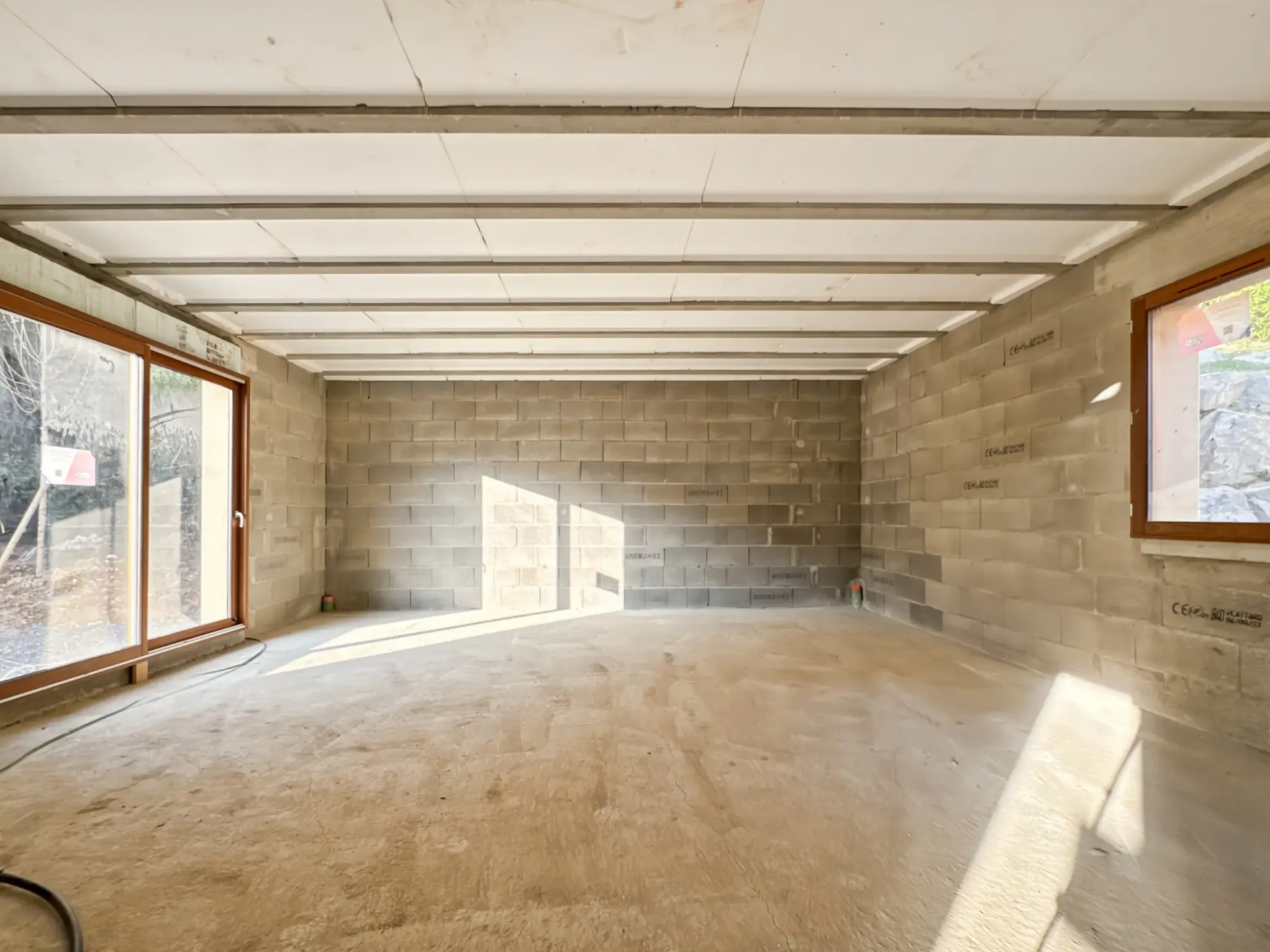 Villa neuve à Sainte-Euphémie proche Trévoux, terrain à aménager, prix attractif 