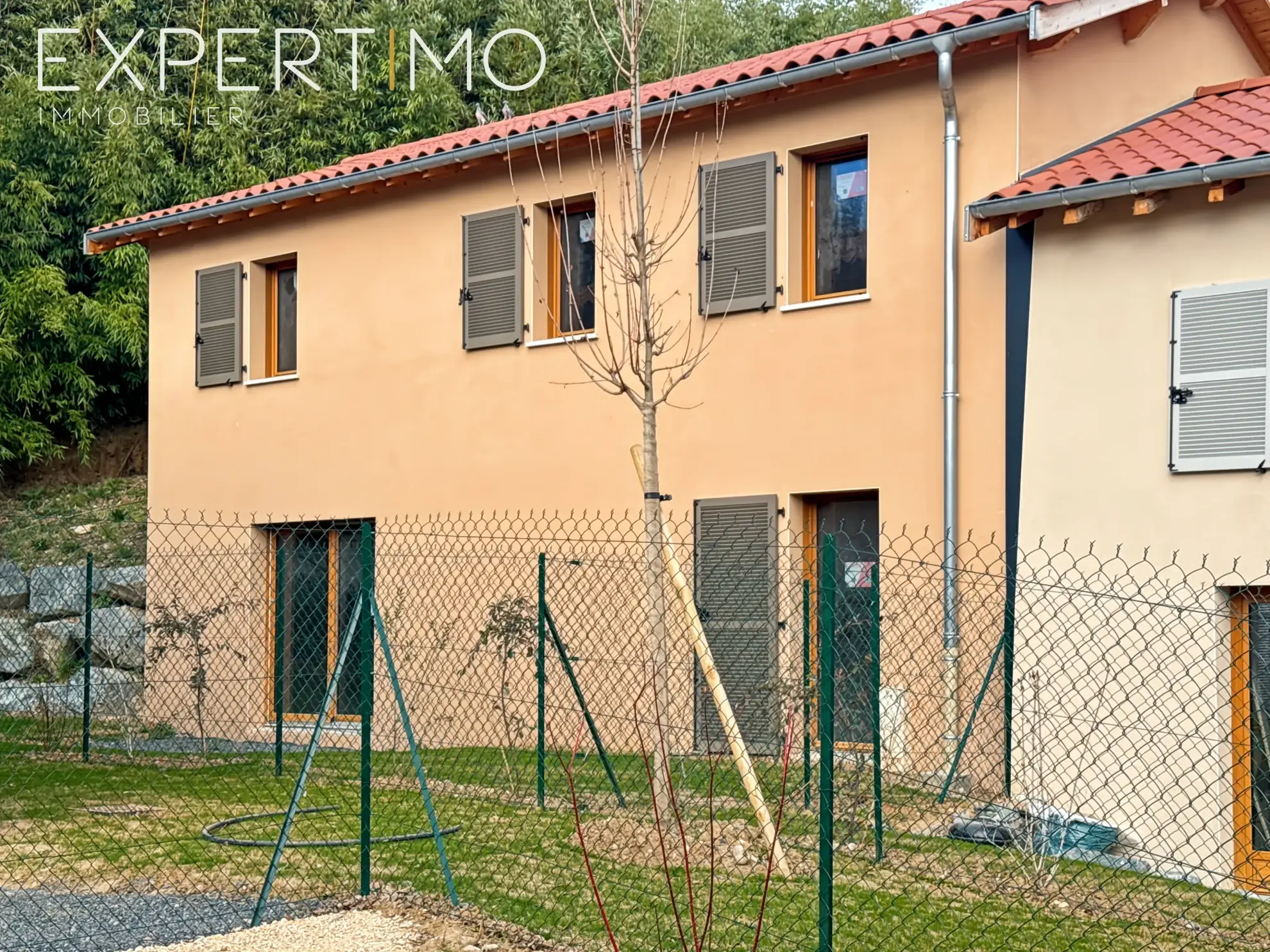 Villa neuve à Sainte-Euphémie proche Trévoux, terrain à aménager, prix attractif 