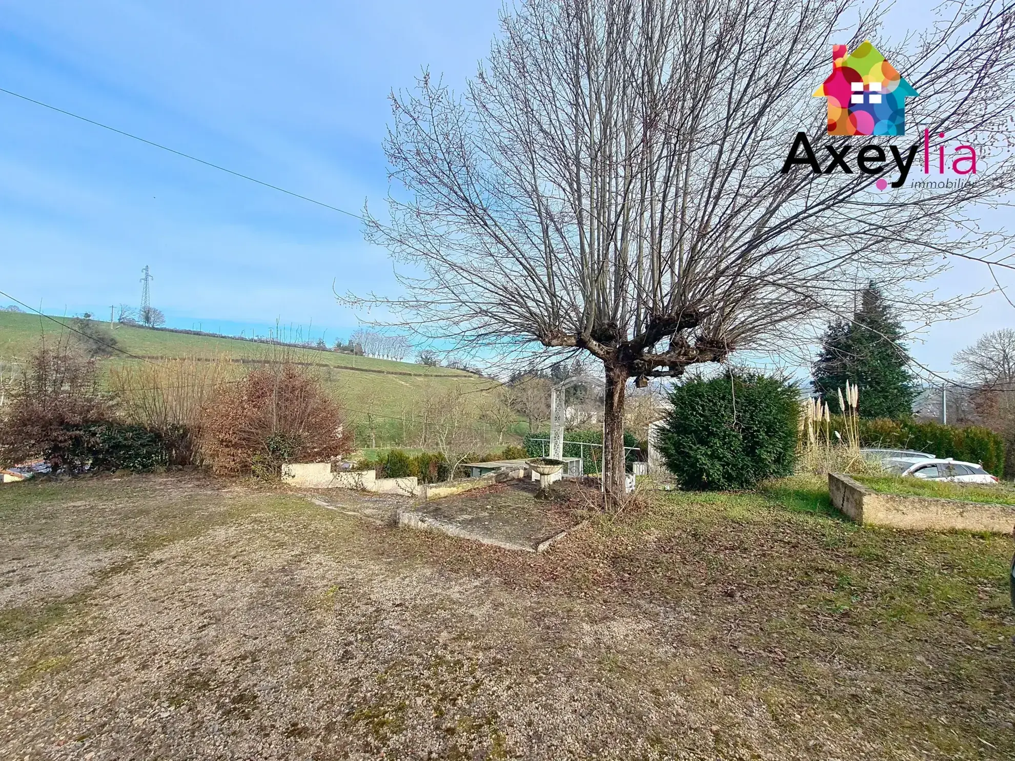 Maison 4 Chambres avec Terrain à Charlieu – Secteur Calme et proche centre 