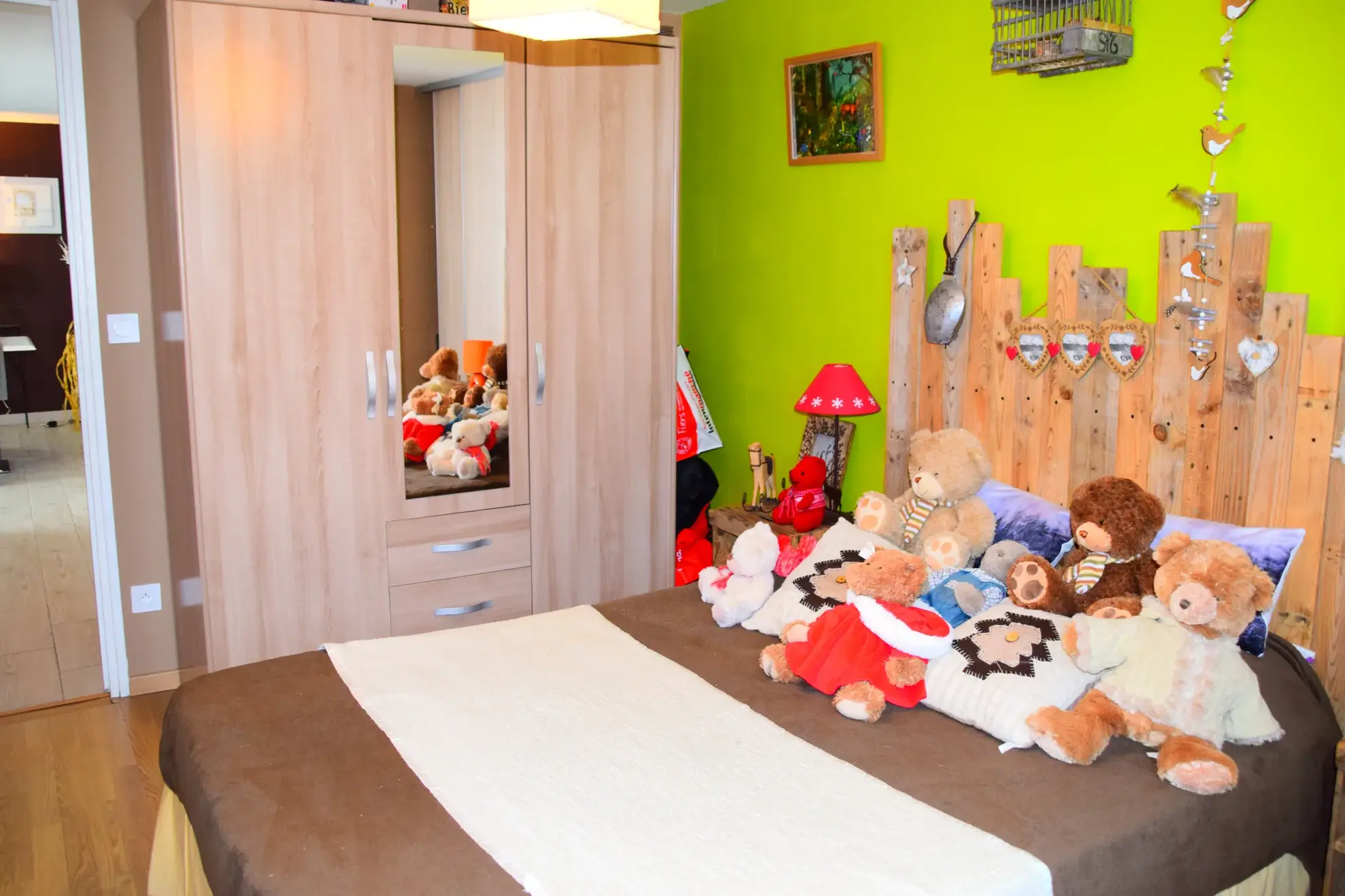 Villa unique avec vue panoramique sur le lac d’Issarlès en Ardèche 