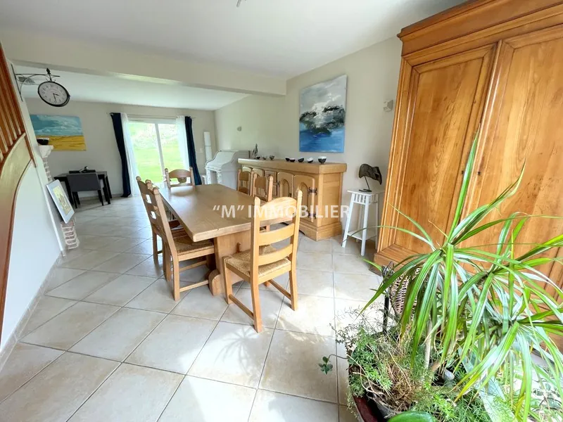 Maison à vendre à 15 min de Château-Thierry, proche Roissy, jardin spacieux et prestations de qualité 