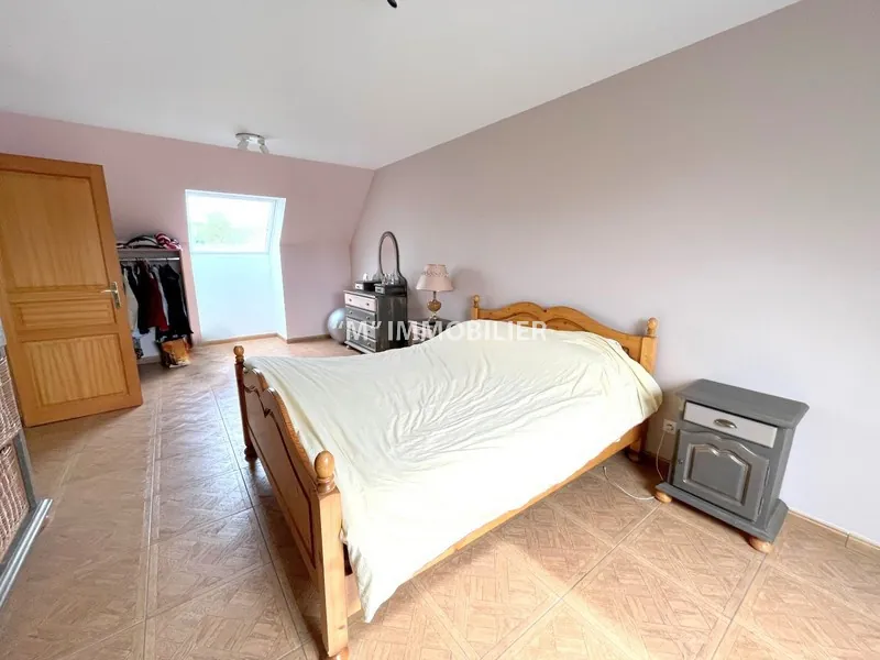 Maison à vendre à 15 min de Château-Thierry, proche Roissy, jardin spacieux et prestations de qualité 