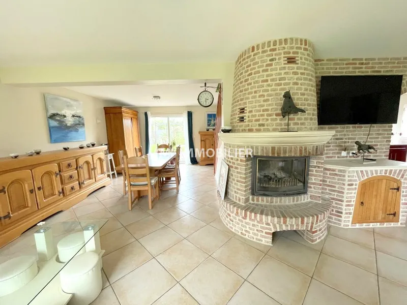 Maison à vendre à 15 min de Château-Thierry, proche Roissy, jardin spacieux et prestations de qualité 